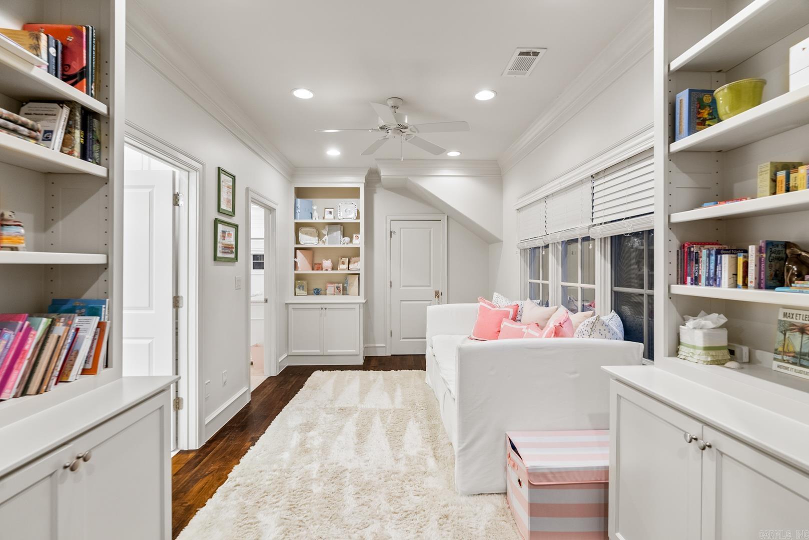 Newtons - Residential