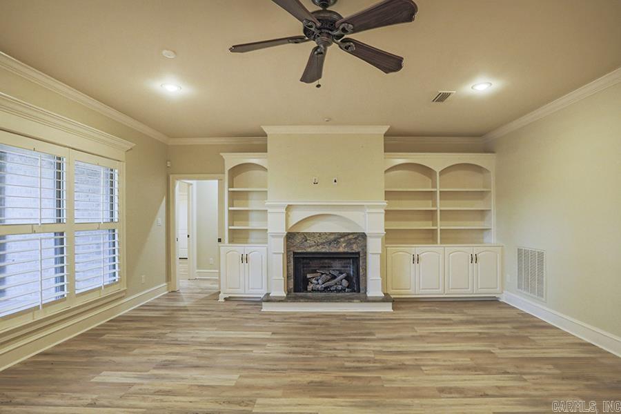 WOODLANDS EDGE - Residential