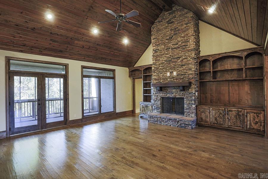 WOODLANDS EDGE - Residential