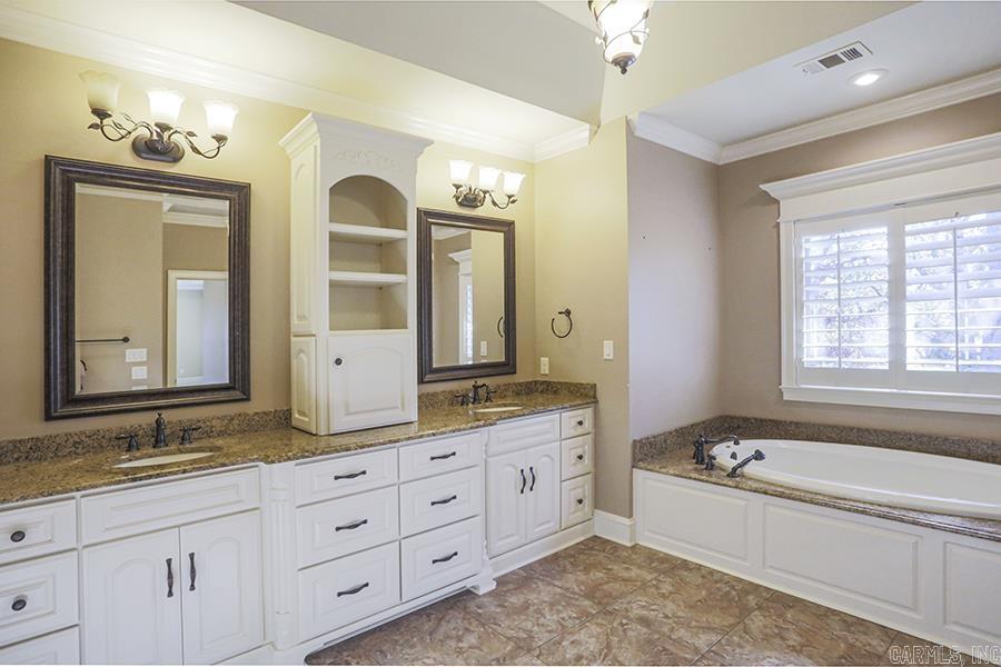 WOODLANDS EDGE - Residential