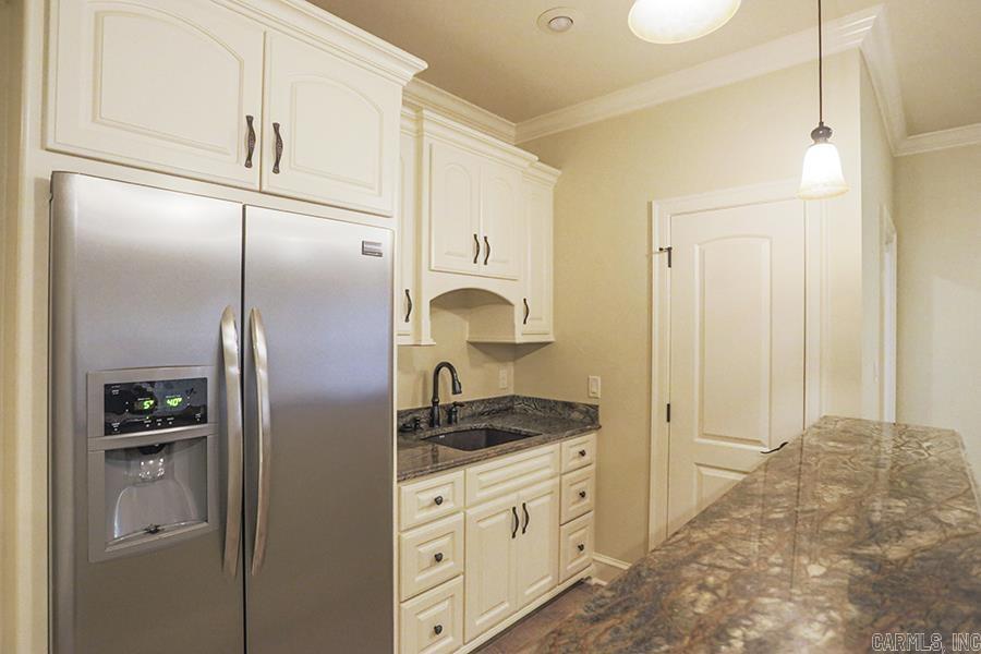 WOODLANDS EDGE - Residential