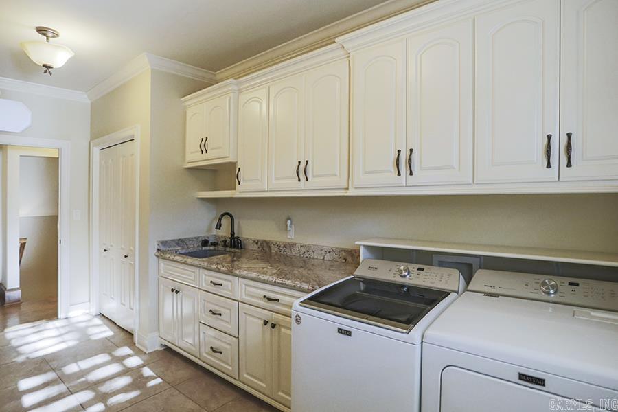 WOODLANDS EDGE - Residential