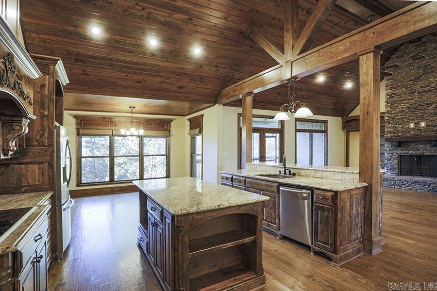 WOODLANDS EDGE - Residential