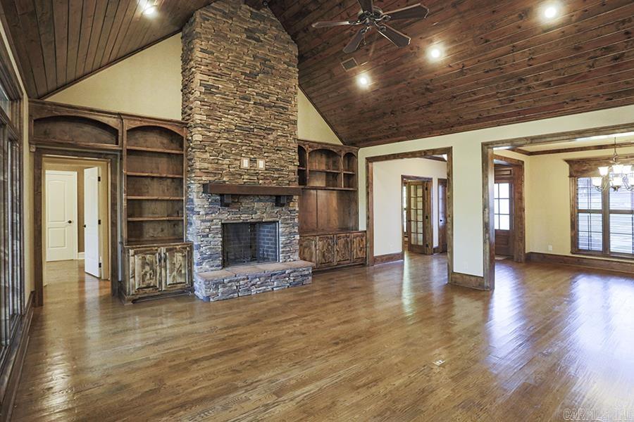 WOODLANDS EDGE - Residential