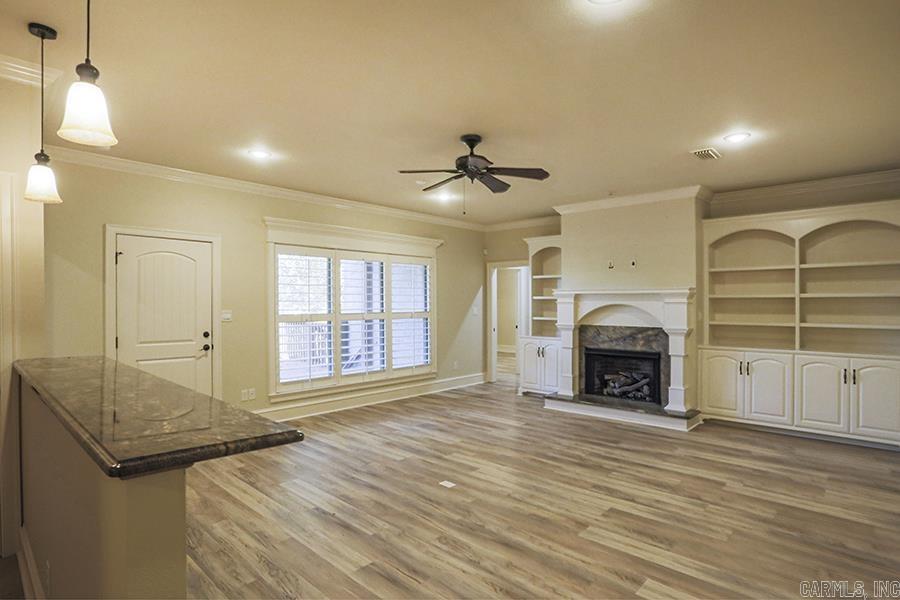 WOODLANDS EDGE - Residential