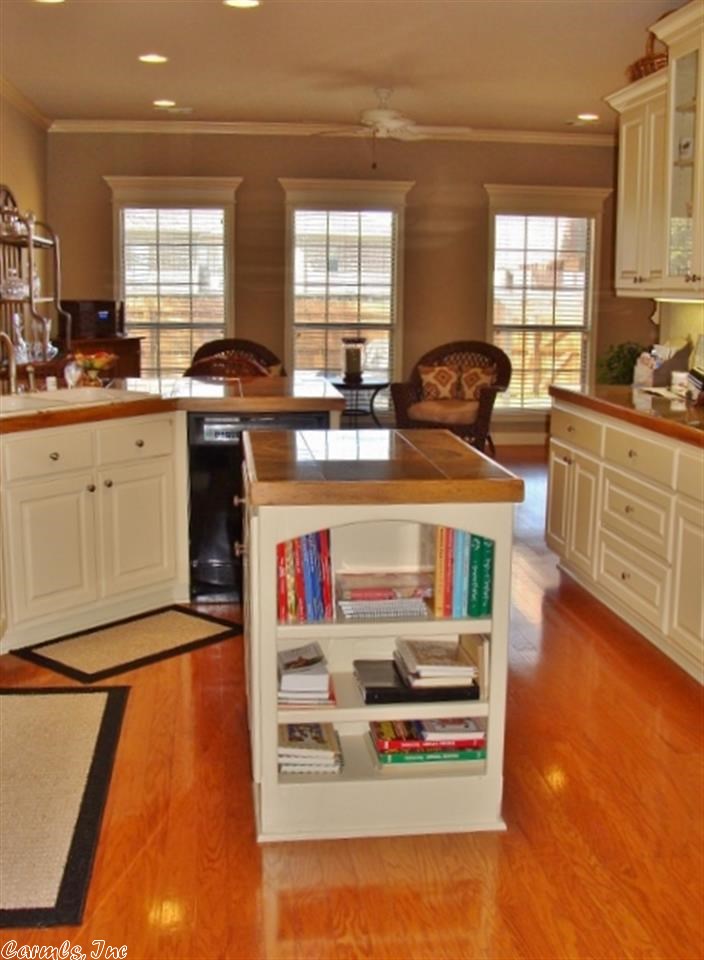 MAUMELLE VALLEY ESTATES - Residential