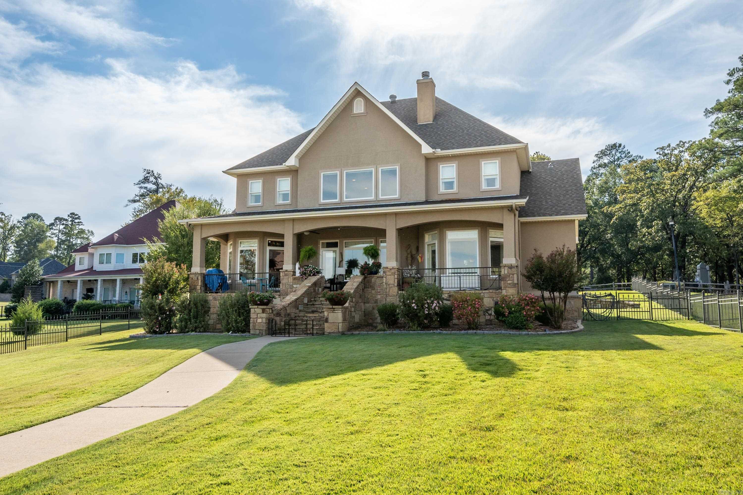 Oak Shores Estates - Residential