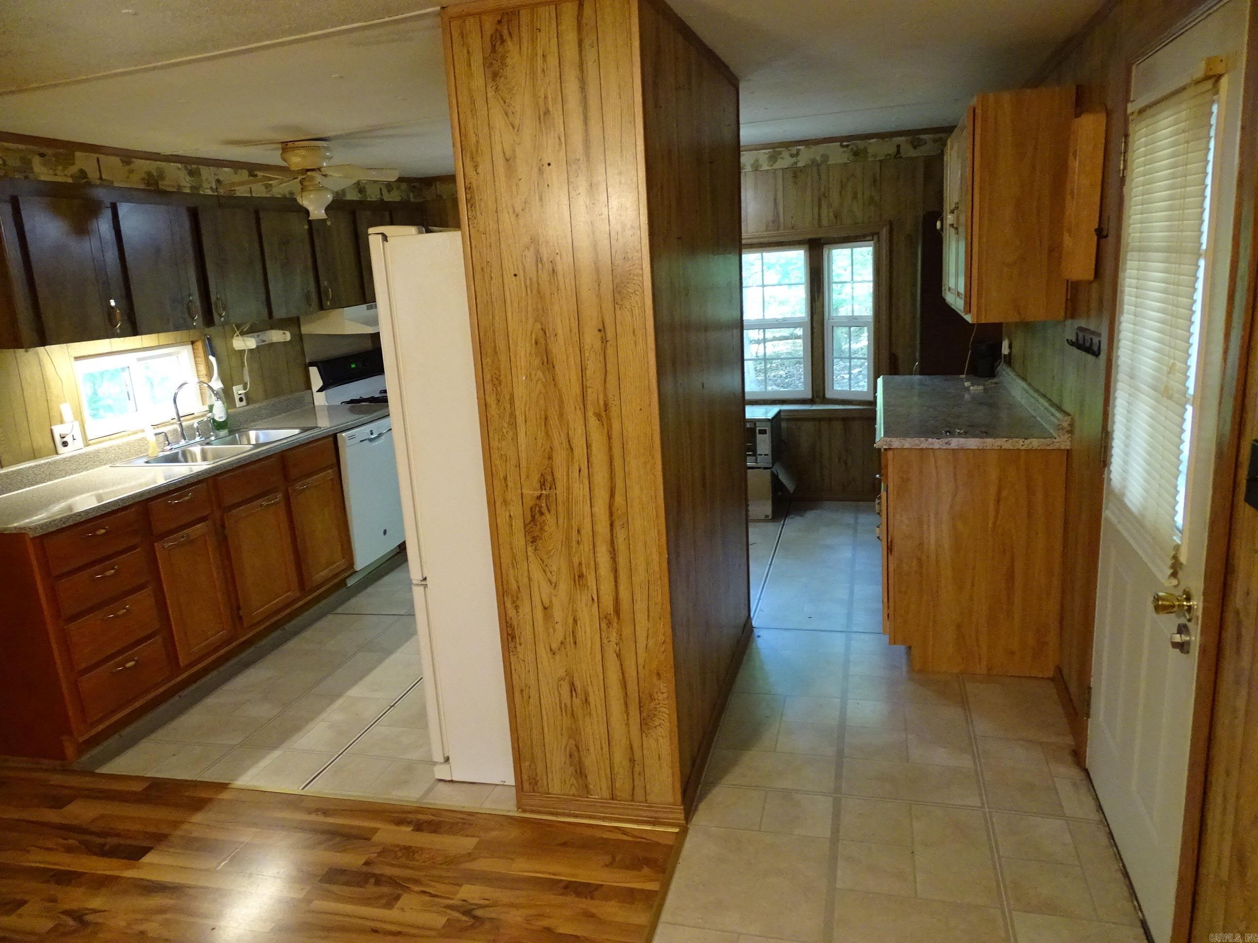 Magic Mountain - Residential