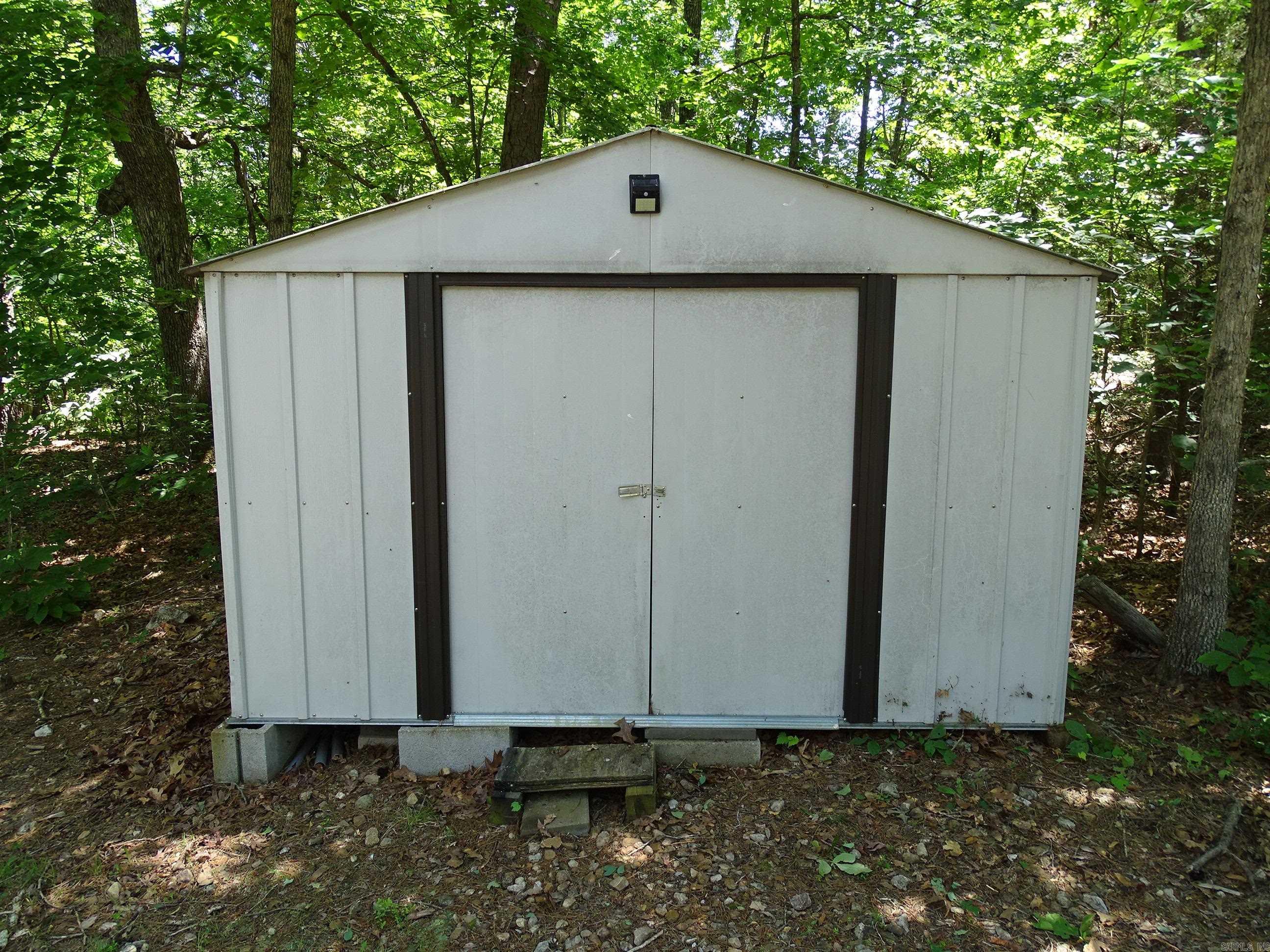 Magic Mountain - Residential