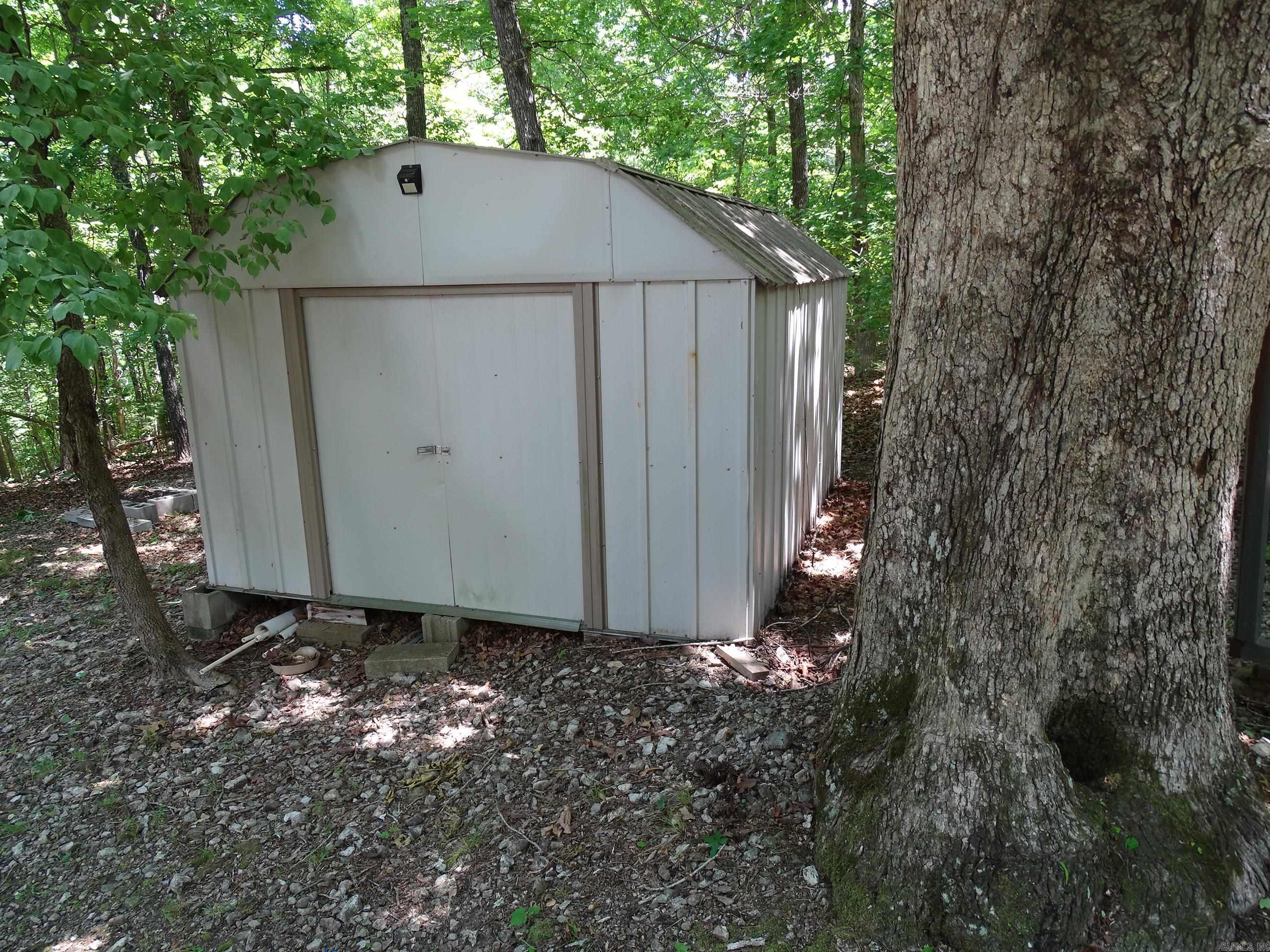 Magic Mountain - Residential