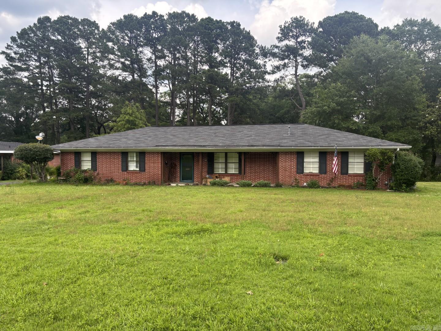 Cute 3 bedroom 2 bath home with 1375 sq ft. Located in the Mike Berg Lake Subdivision.