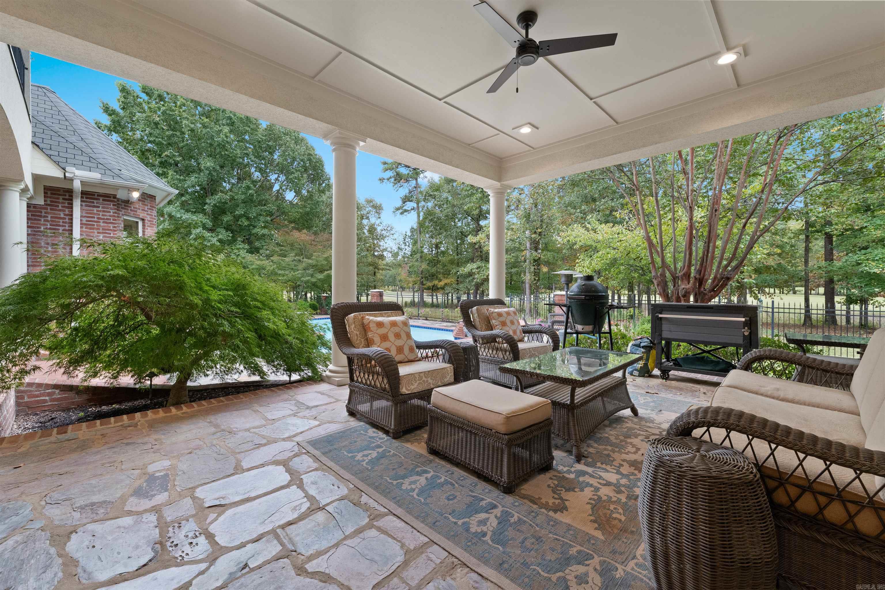 CHENAL VALLEY SOLOGNE CIRCLE - Residential