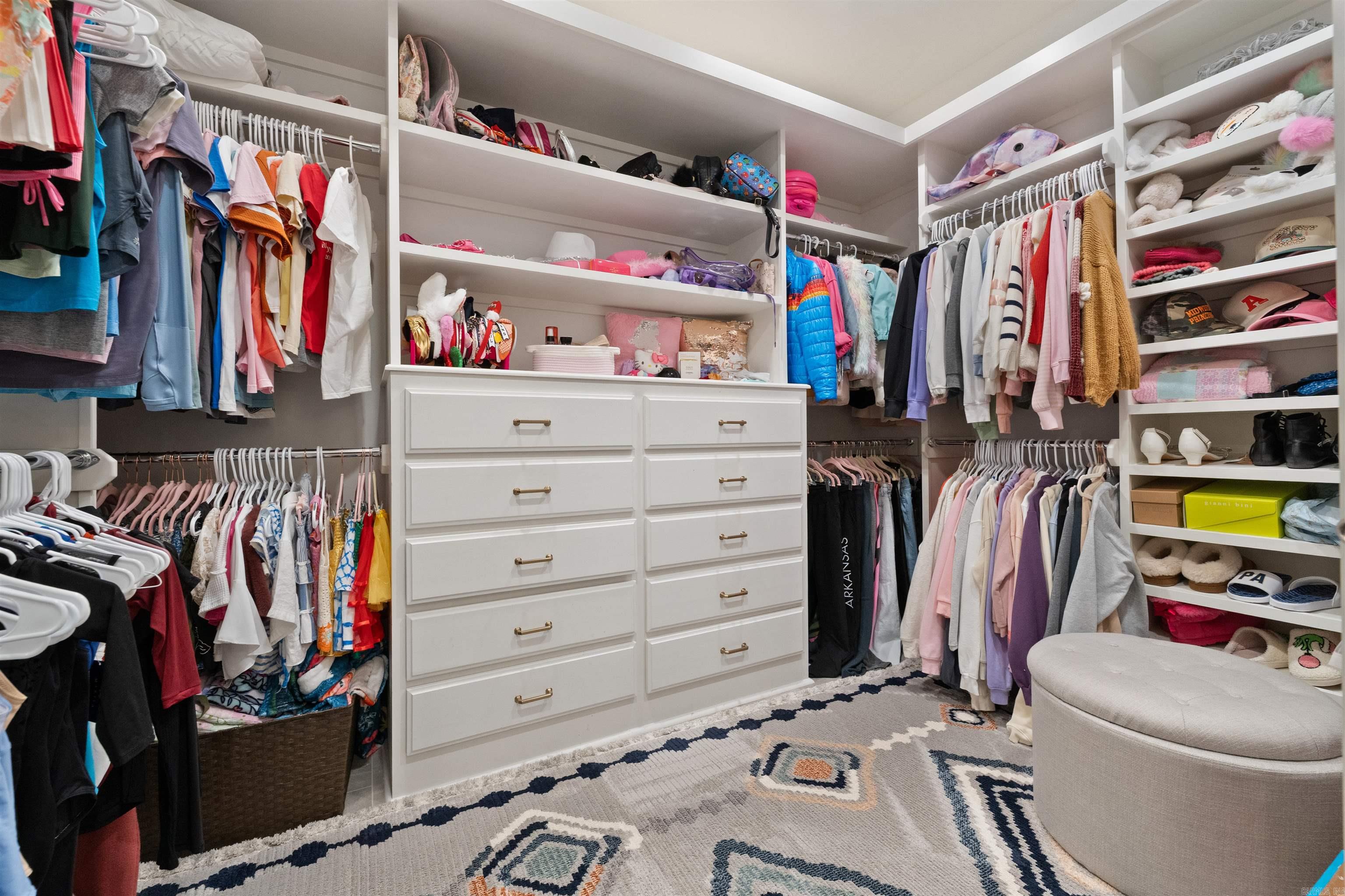 CHENAL VALLEY SOLOGNE CIRCLE - Residential