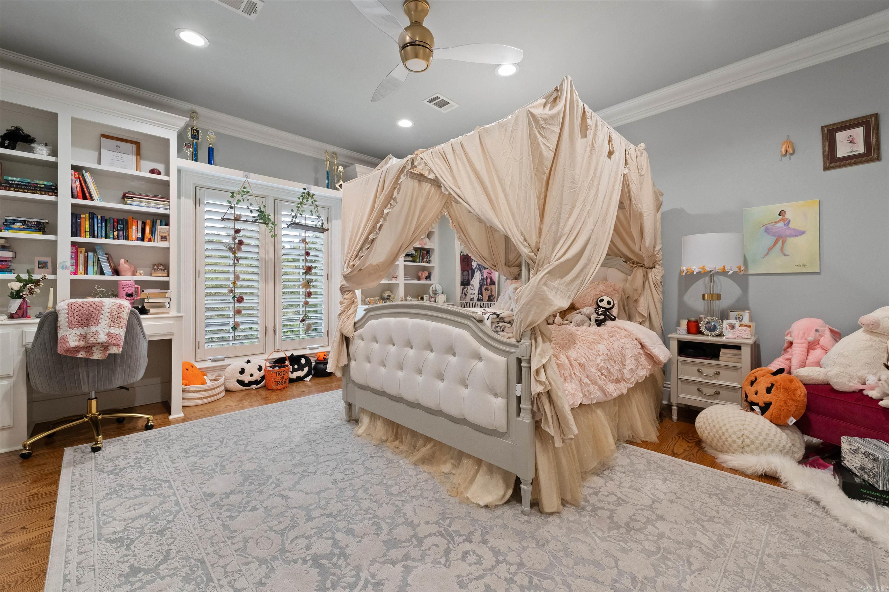 CHENAL VALLEY SOLOGNE CIRCLE - Residential