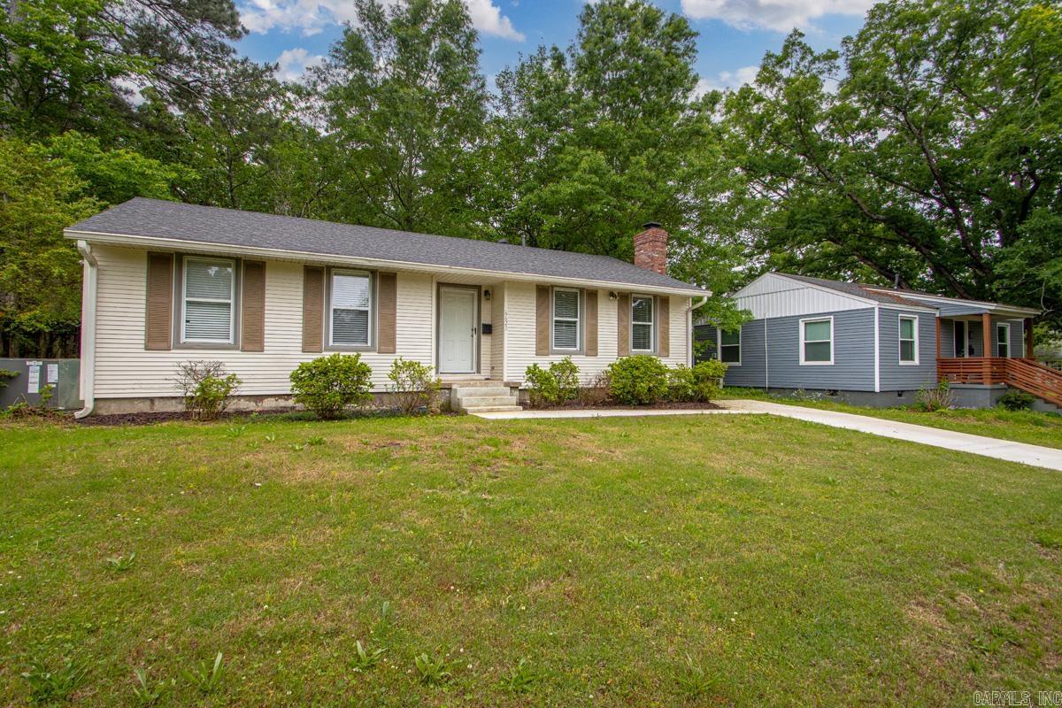 KAVANAUGH PLACE - Residential