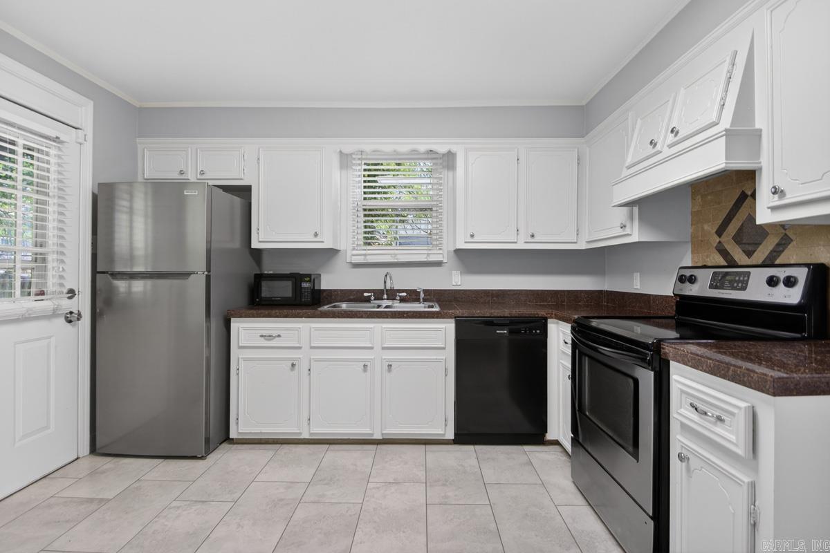 KAVANAUGH PLACE - Residential