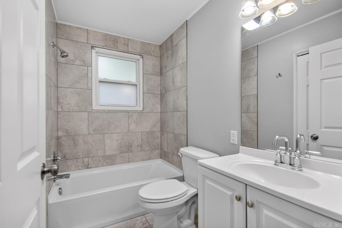 KAVANAUGH PLACE - Residential