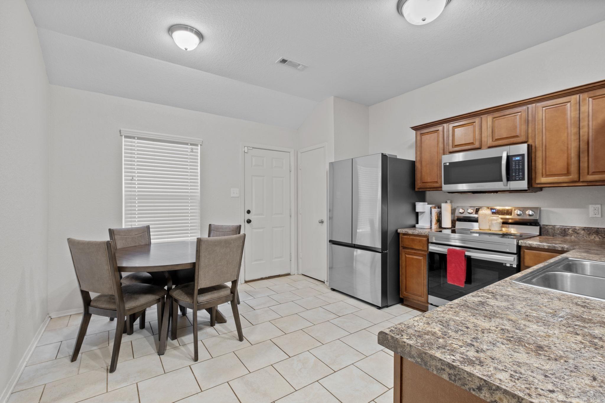 OAKLAND PARK - Residential