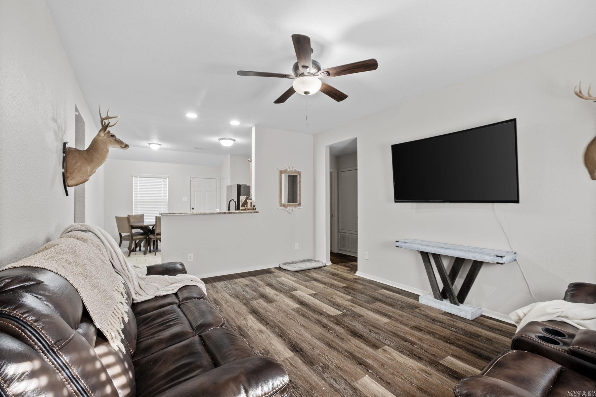 OAKLAND PARK - Residential