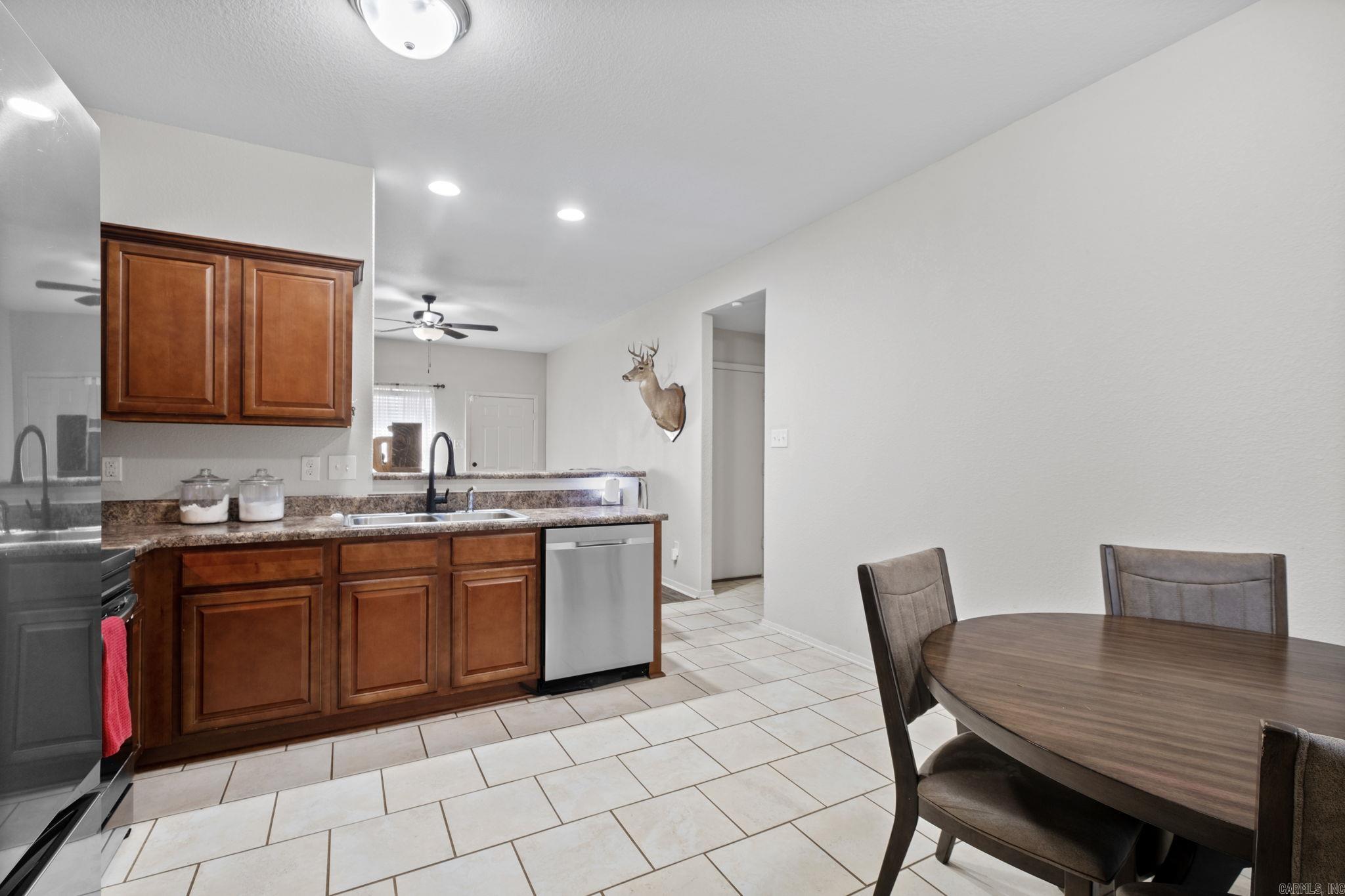 OAKLAND PARK - Residential