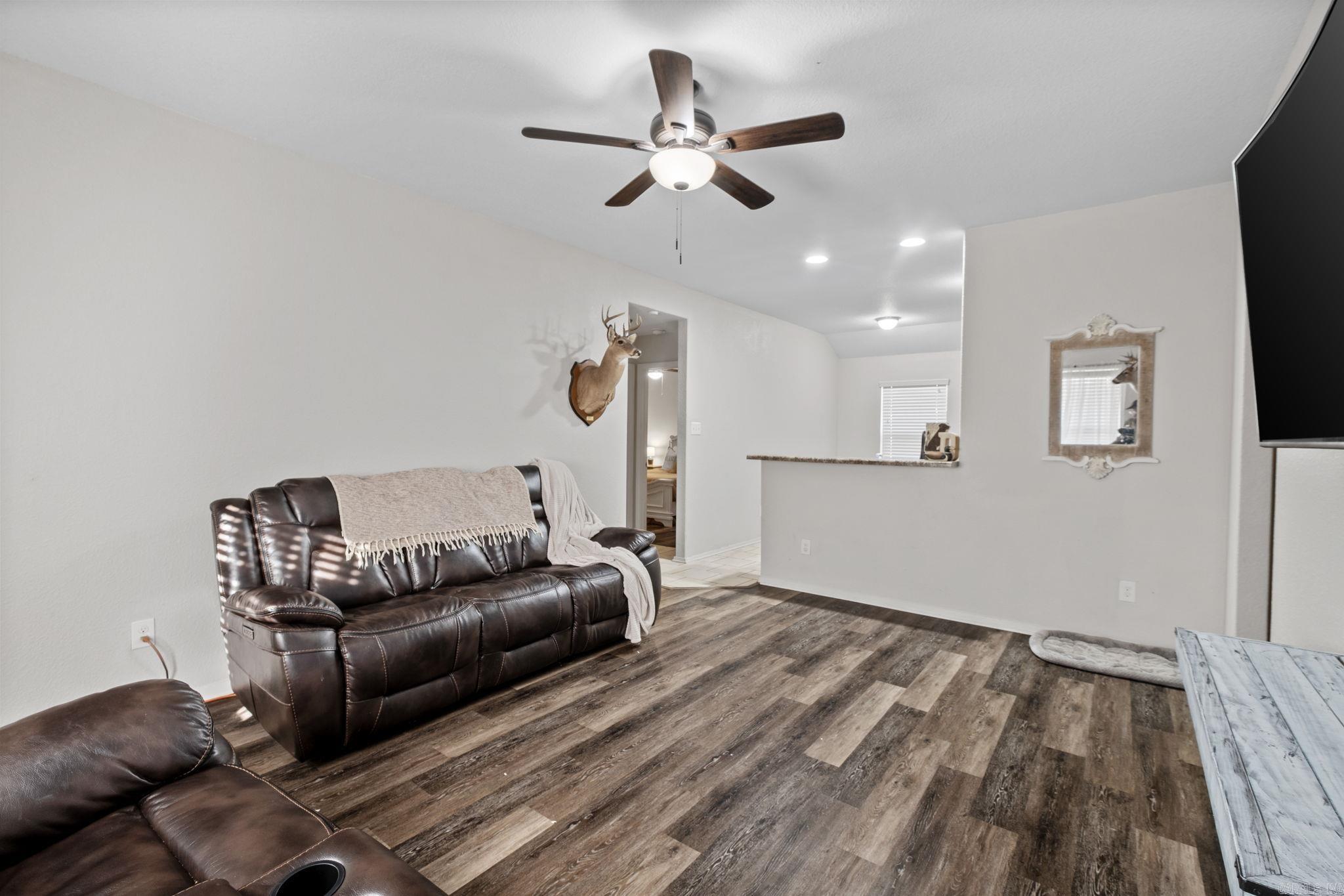 OAKLAND PARK - Residential