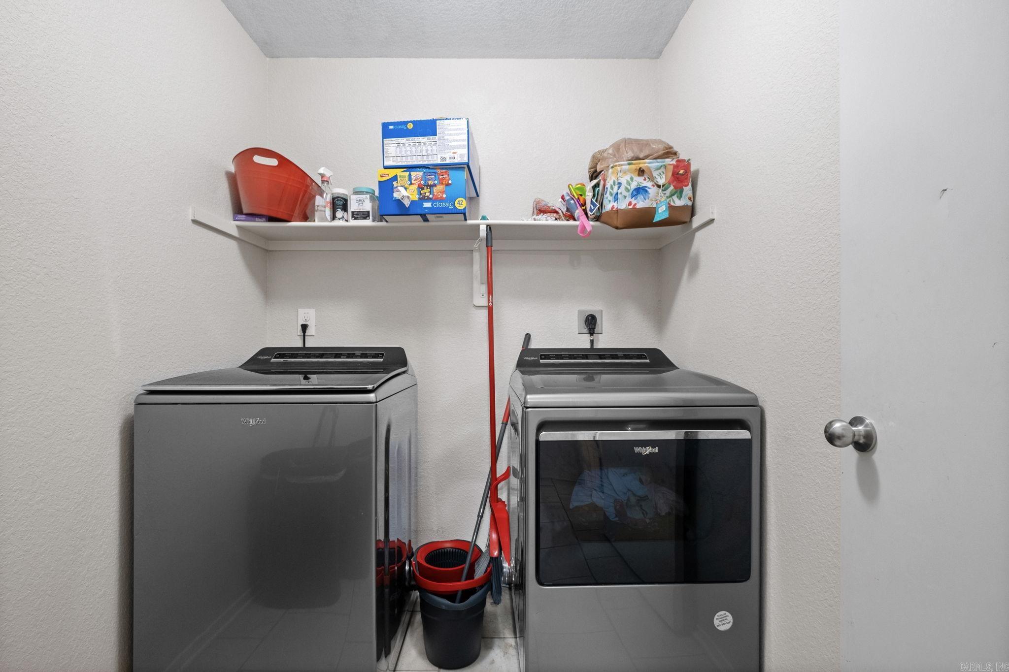 OAKLAND PARK - Residential