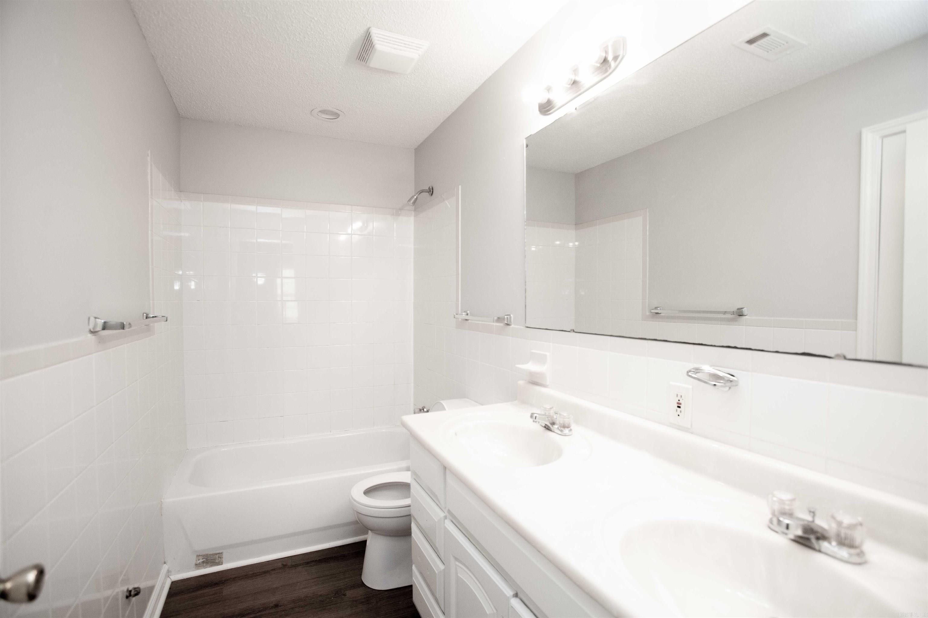 Oak Forest Gardens - Residential Lease