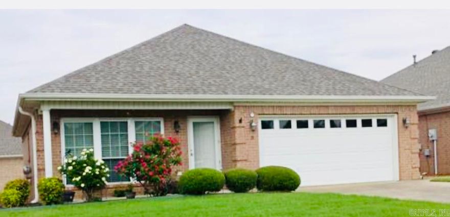 A great 2 bed 2 bath home perfect for retirement living.