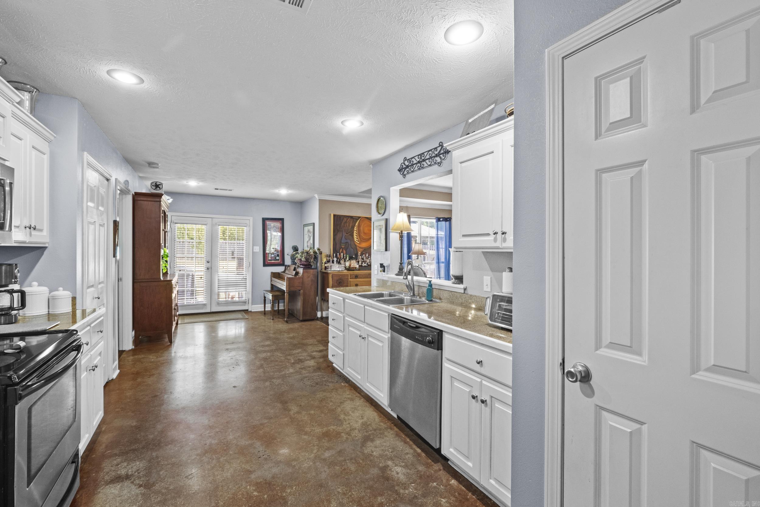 WILHELMINA COVE - Residential