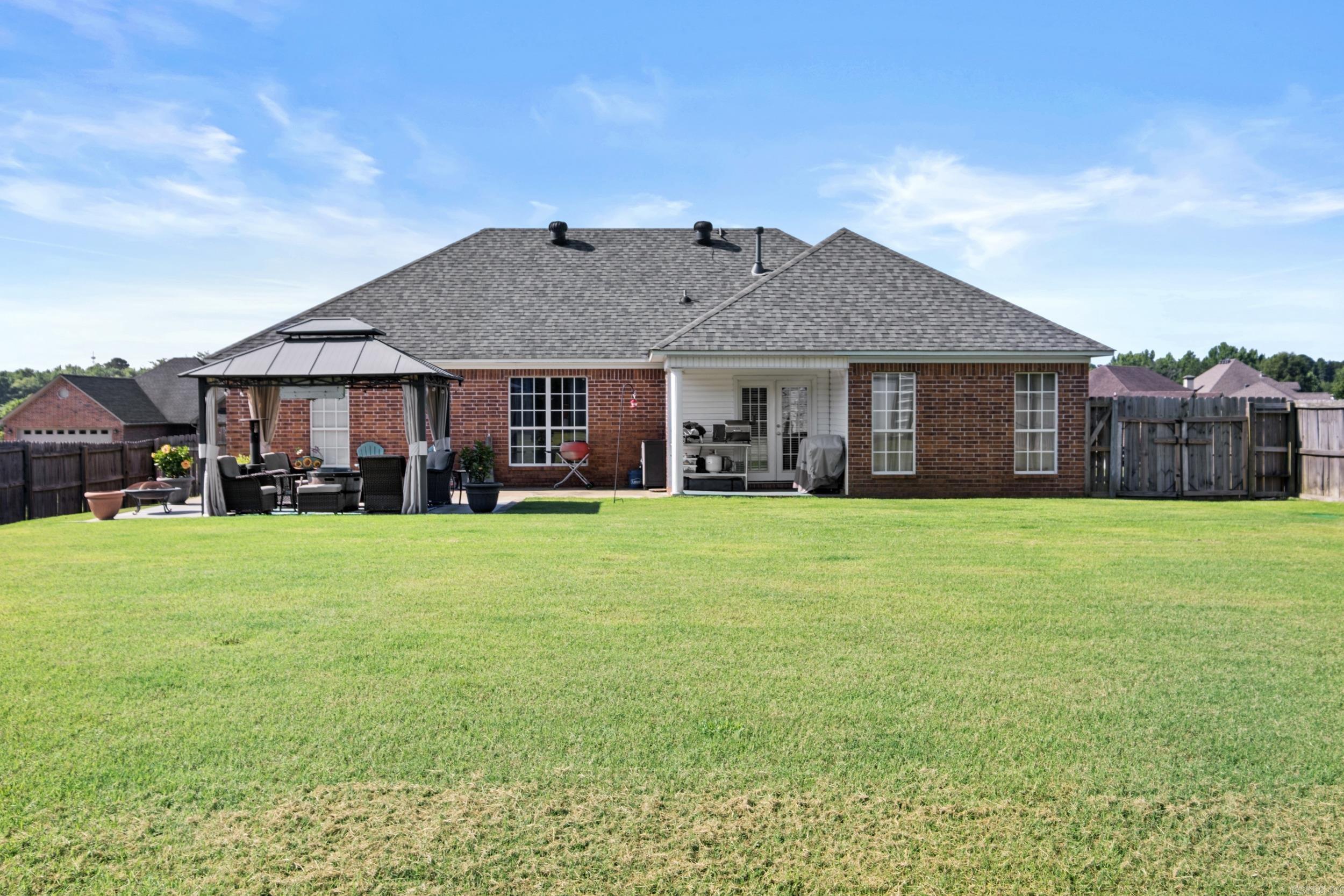 WILHELMINA COVE - Residential