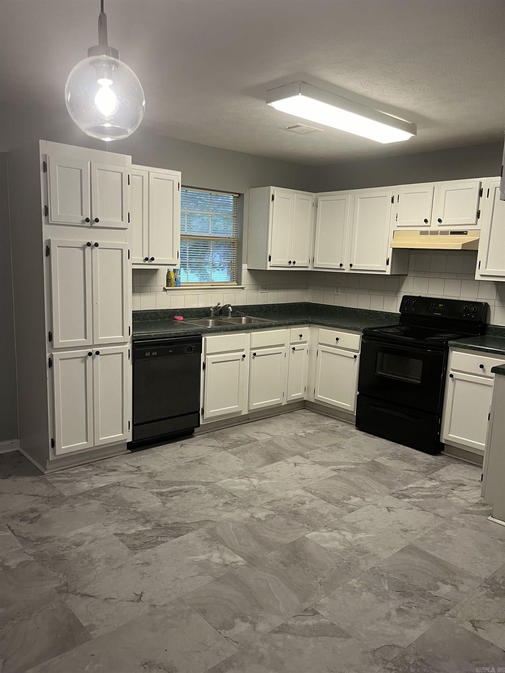 BRIAR SPRINGS - Residential