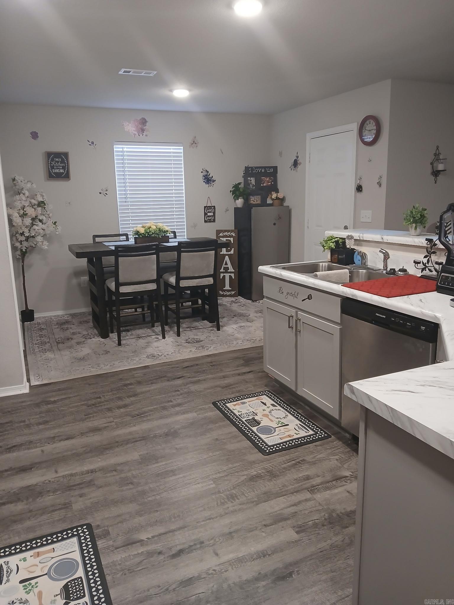 THE MEADOWS - Residential