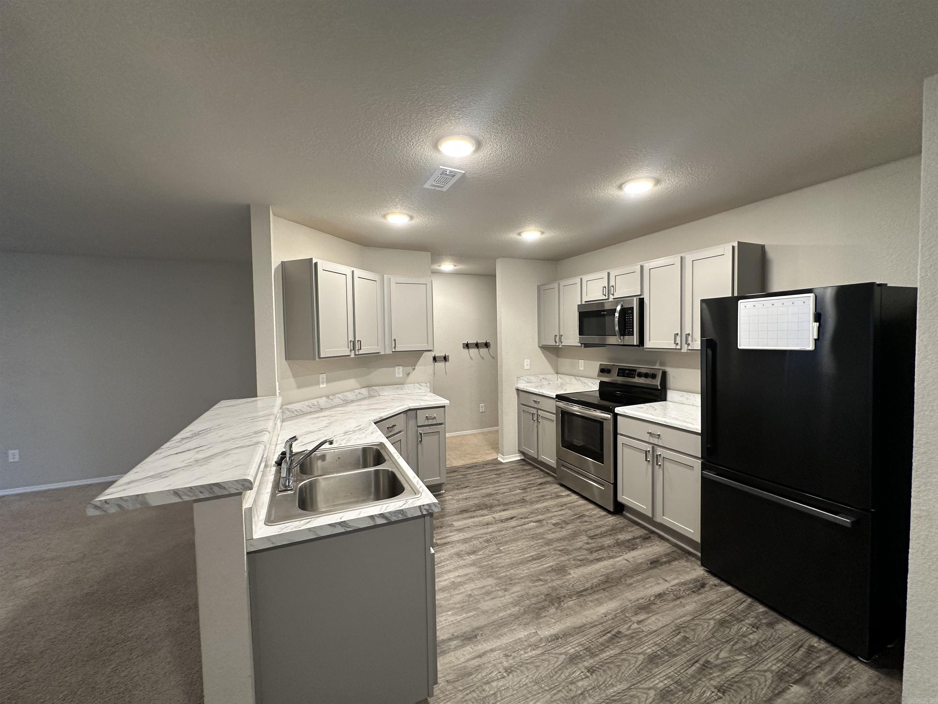 THE MEADOWS - Residential