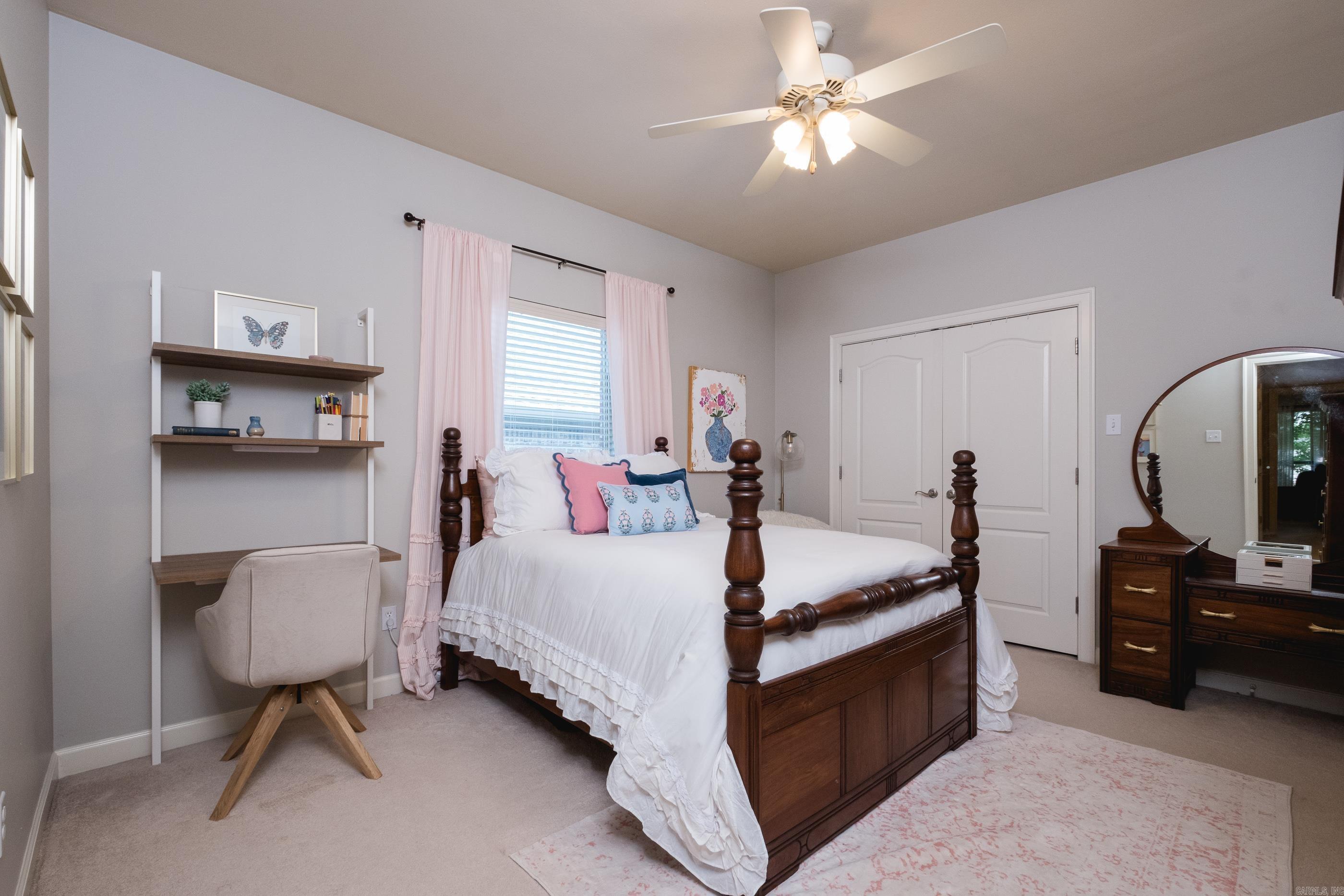 MADISON VALLEY - Residential