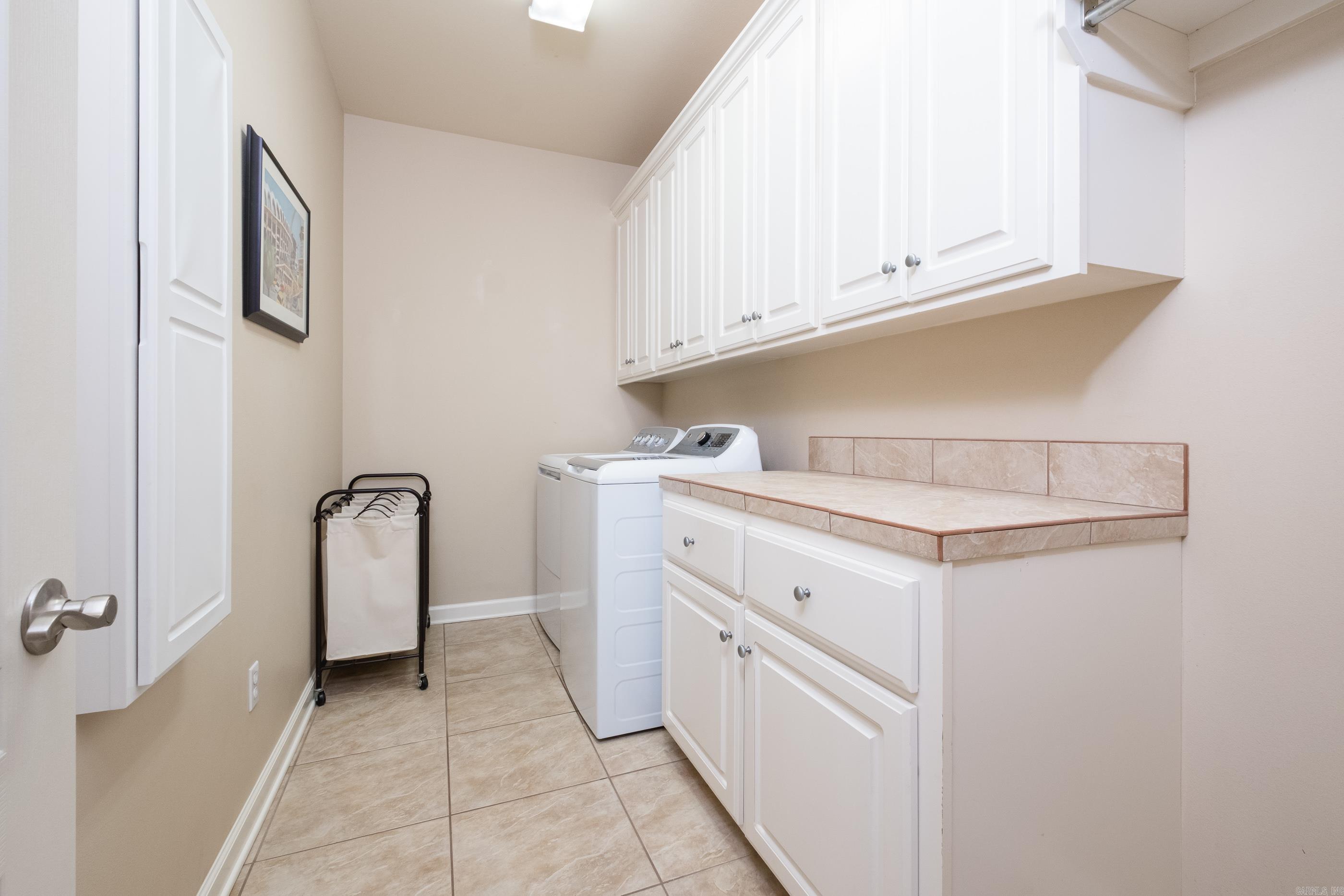 MADISON VALLEY - Residential