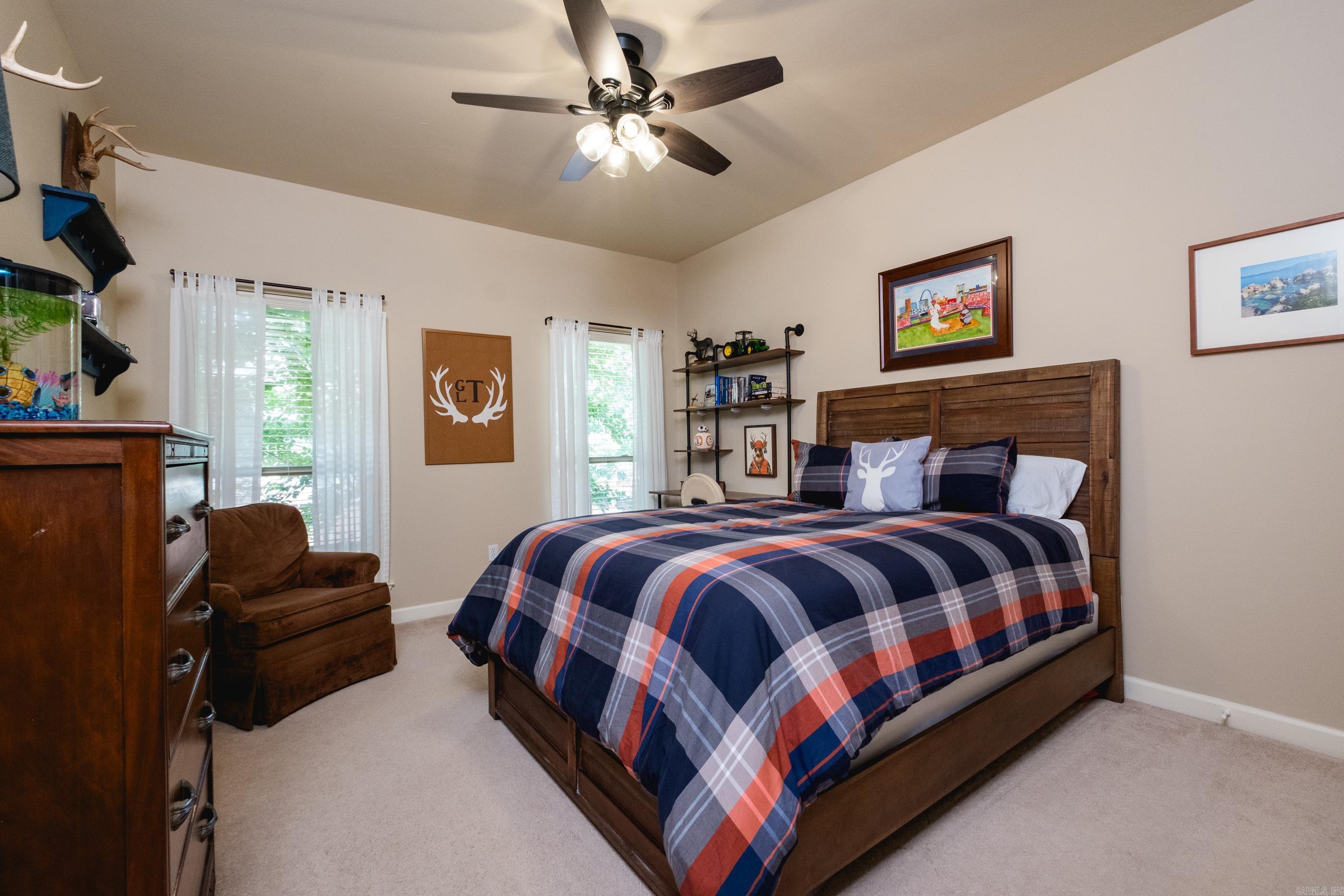 MADISON VALLEY - Residential