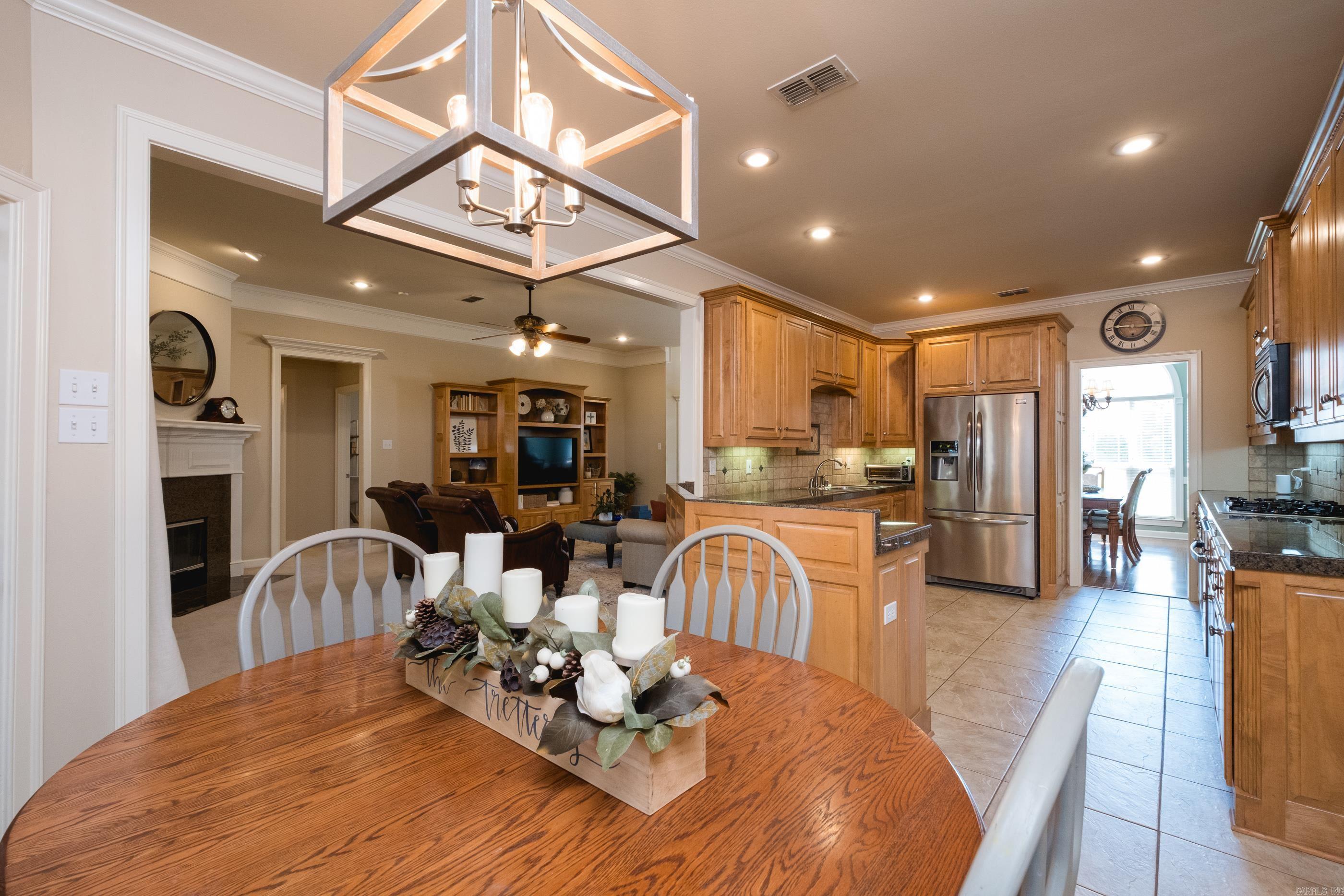 MADISON VALLEY - Residential