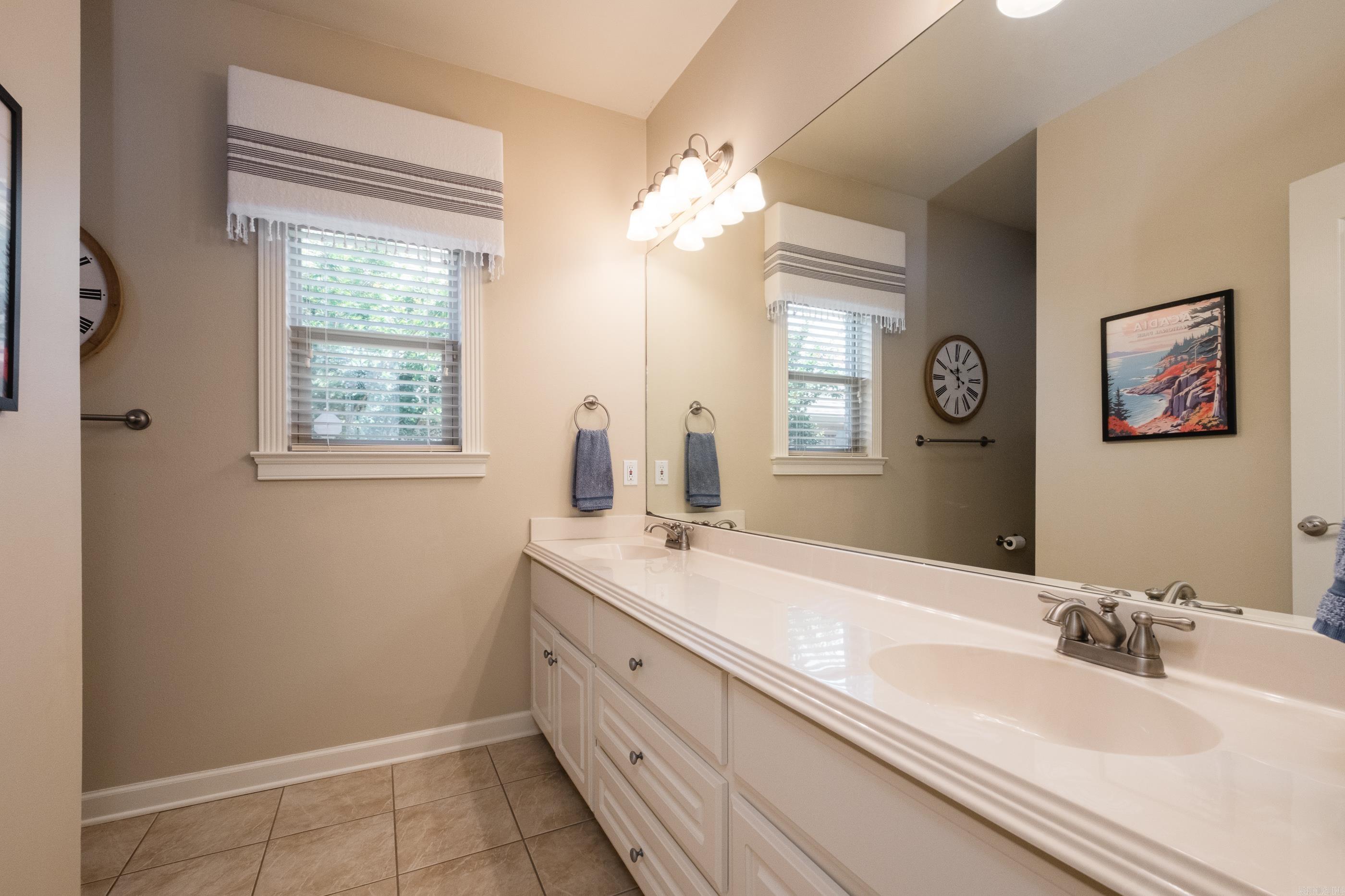 MADISON VALLEY - Residential