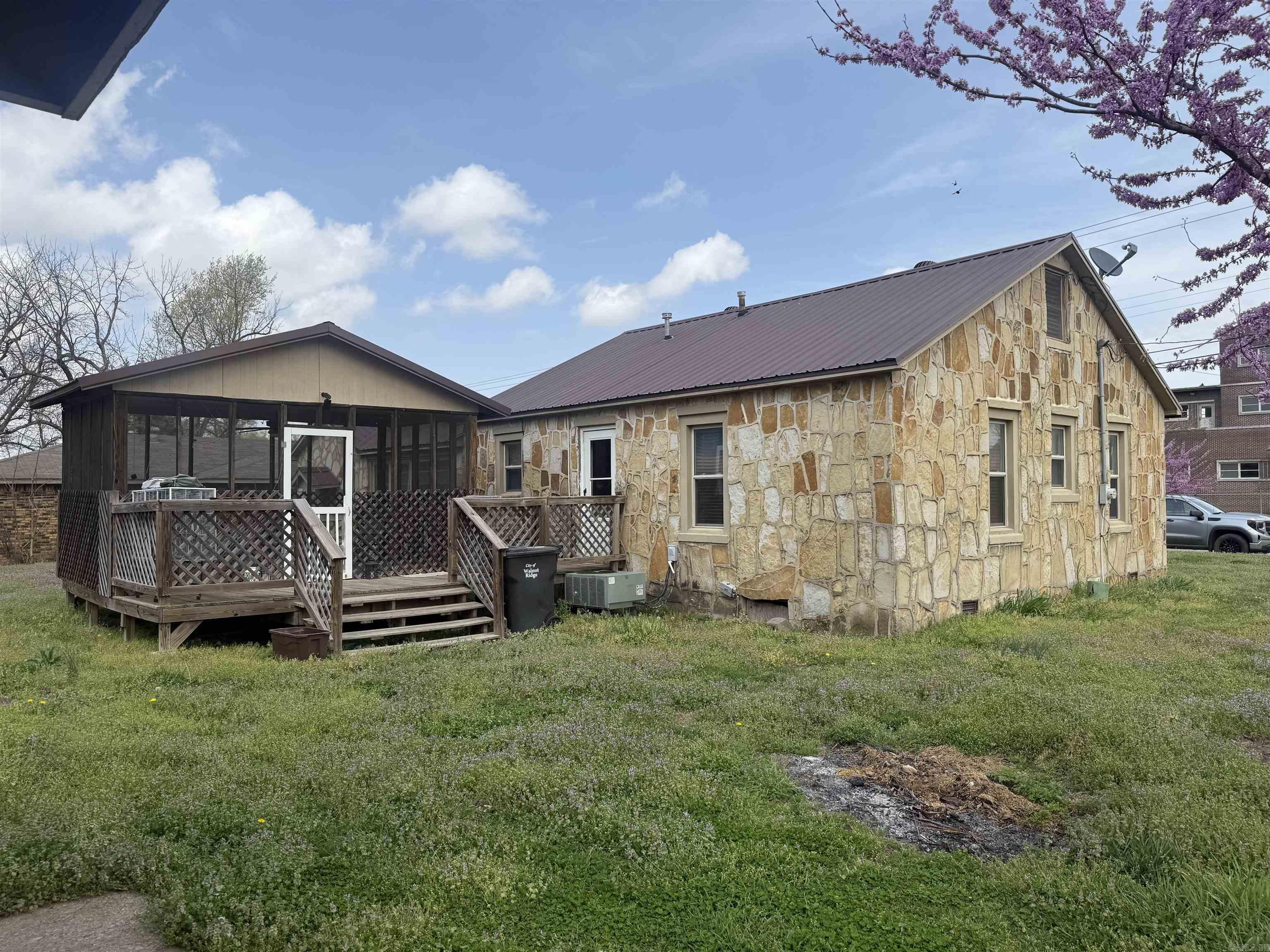 FONTAINES - Residential