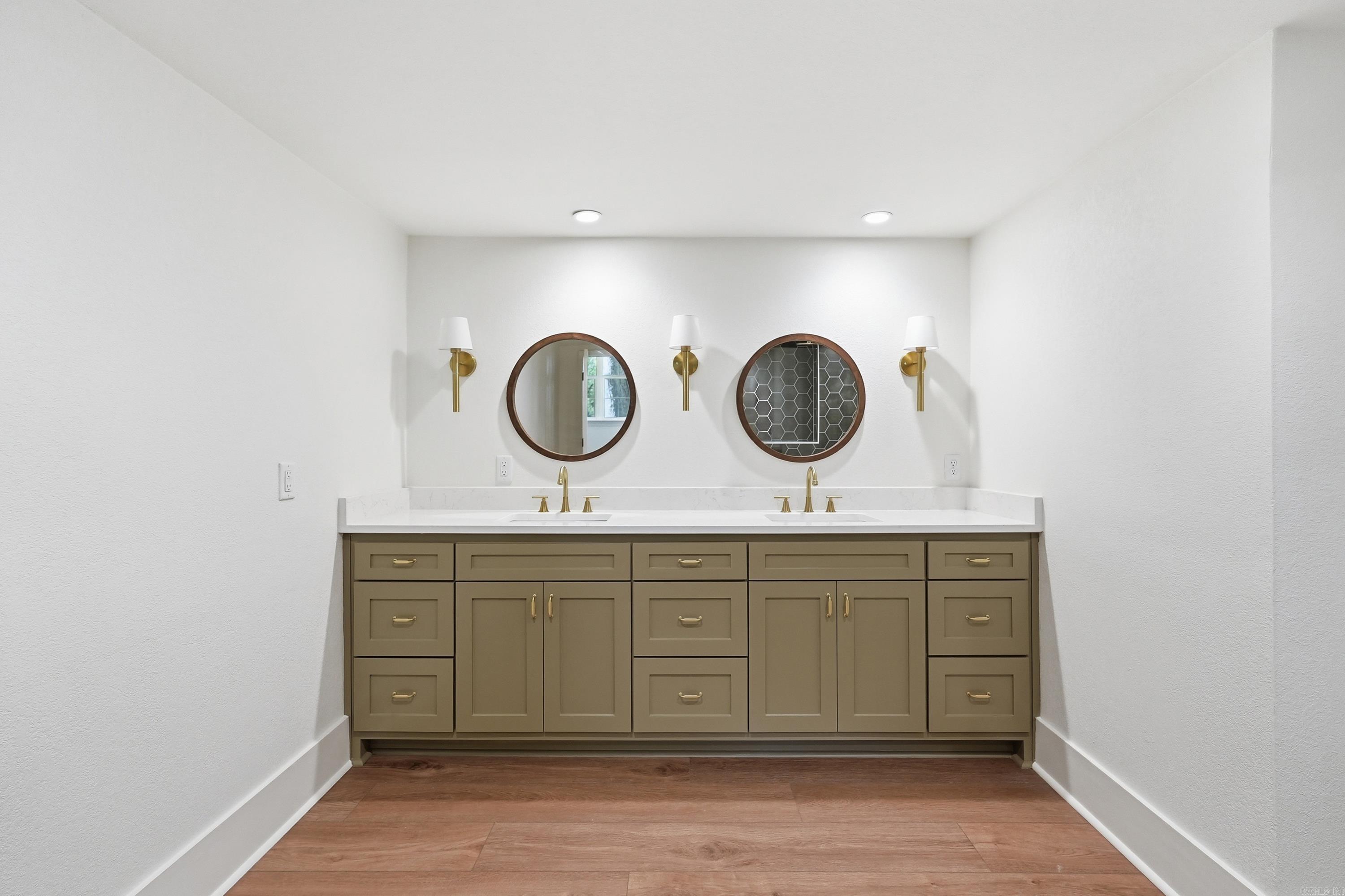 DAVIS & GARVIN - Residential