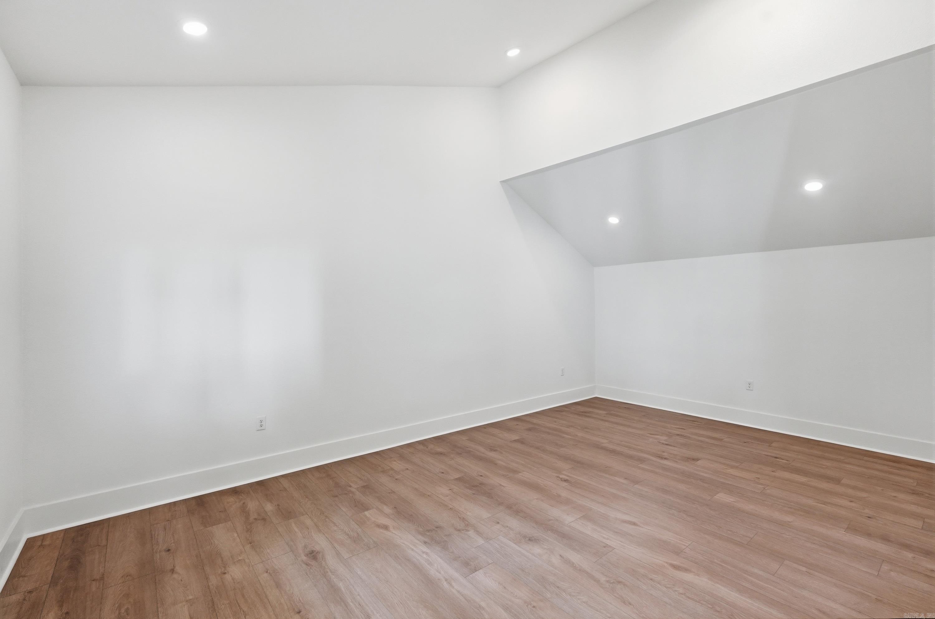 DAVIS & GARVIN - Residential