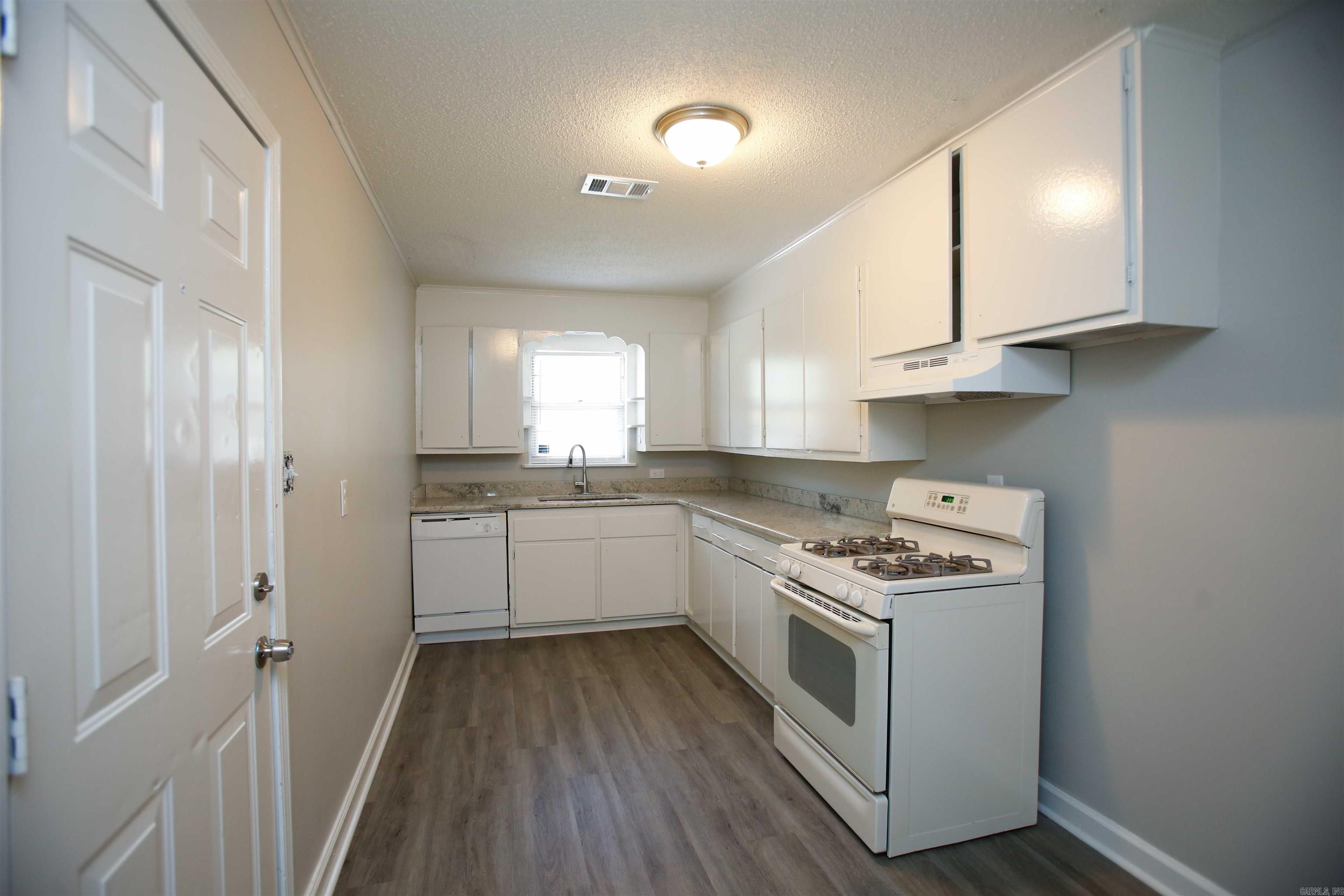 Harwell R F - Residential Lease