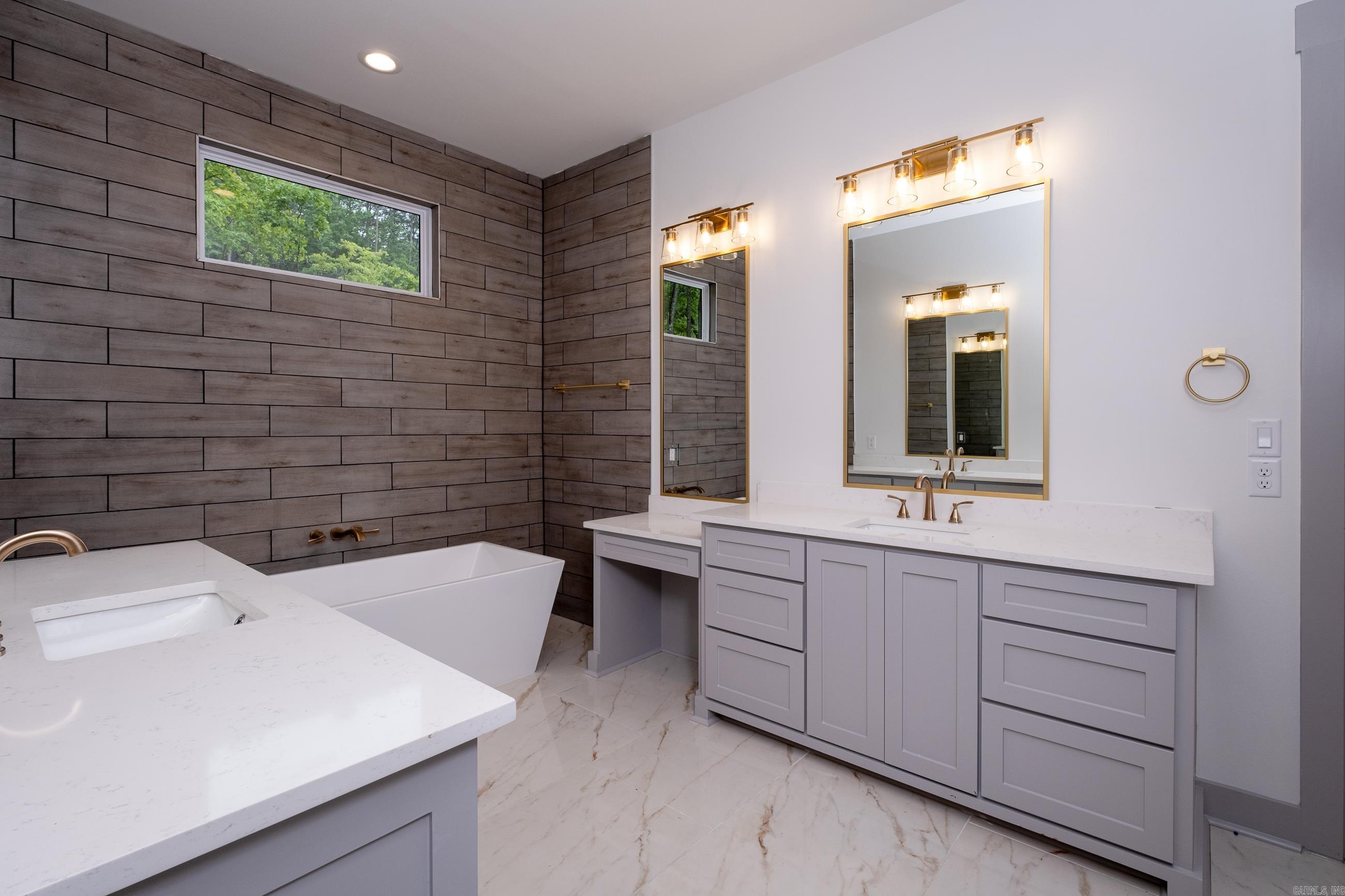 CHENAL VALLEY CORLAY COURT - Residential