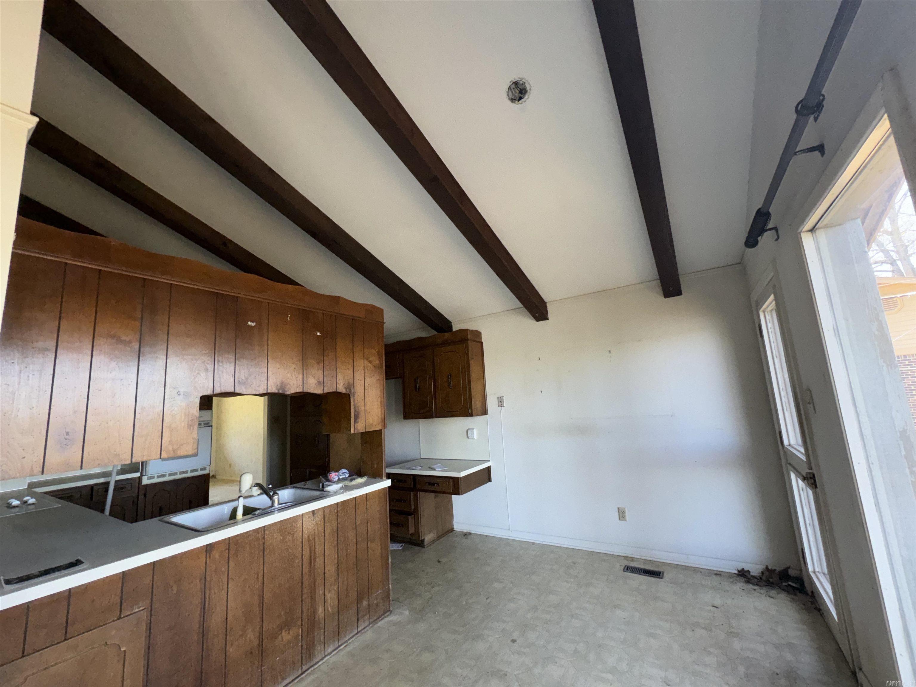 INDIANHEAD LAKES EST - Residential