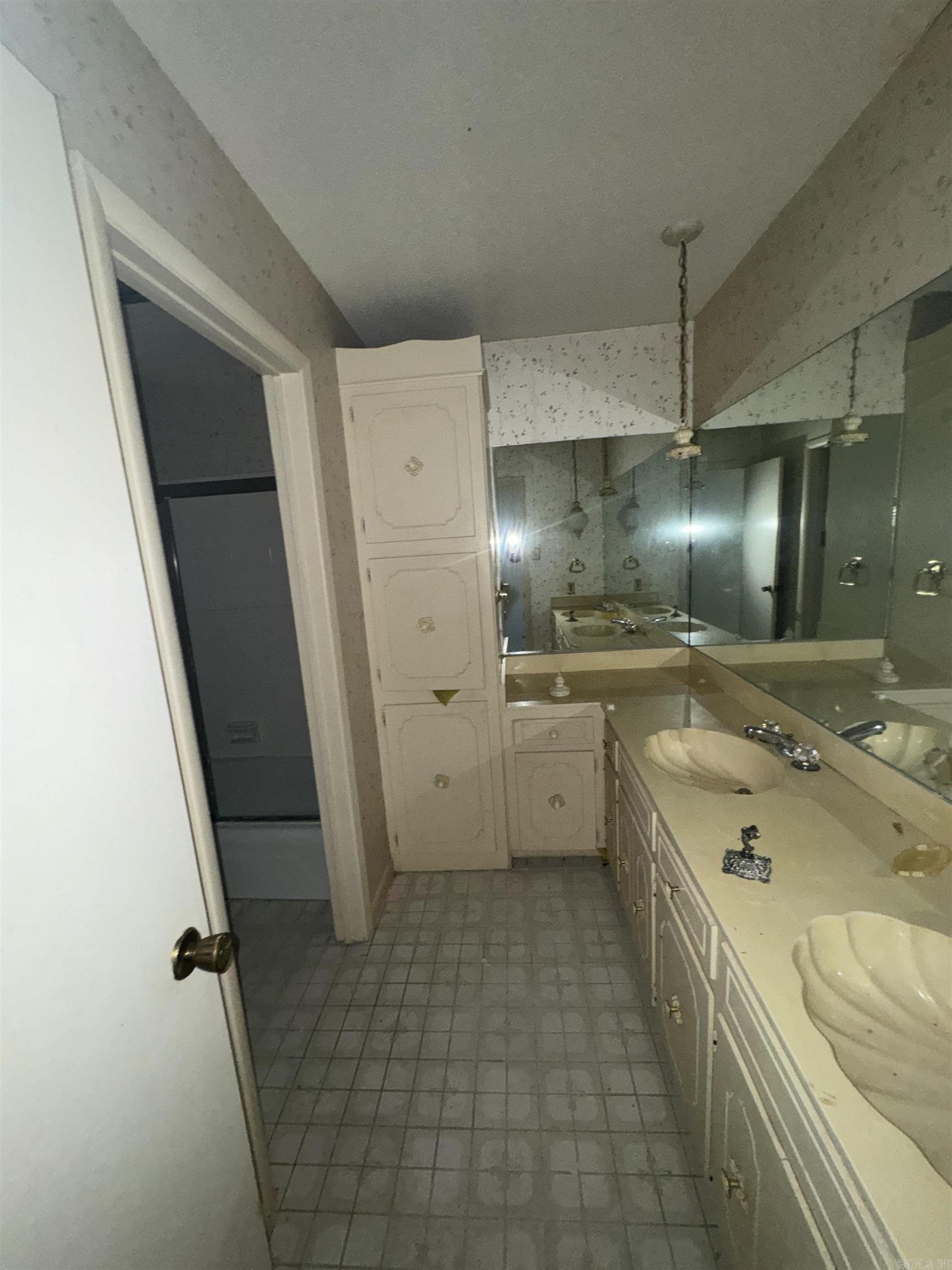 INDIANHEAD LAKES EST - Residential