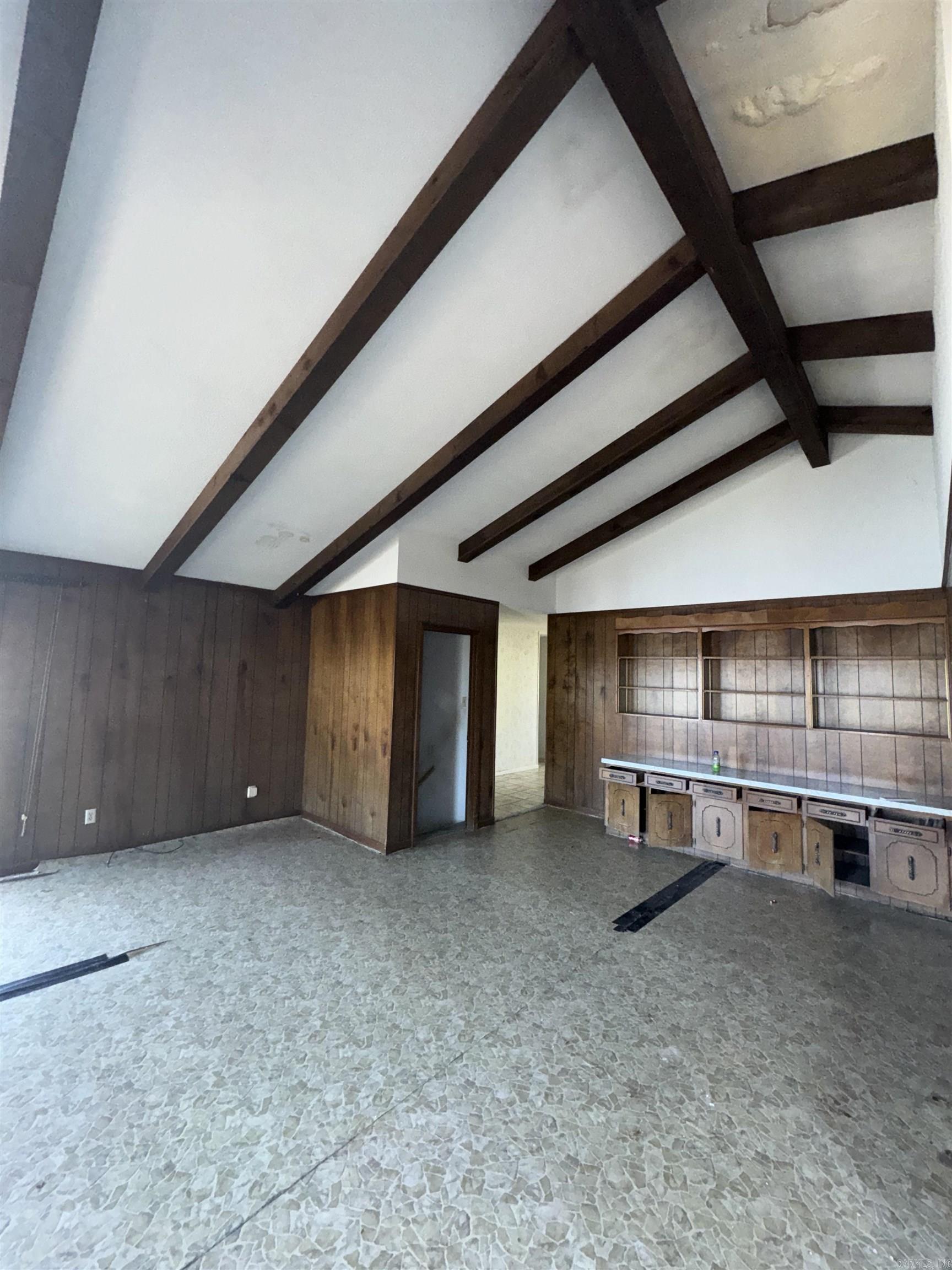 INDIANHEAD LAKES EST - Residential