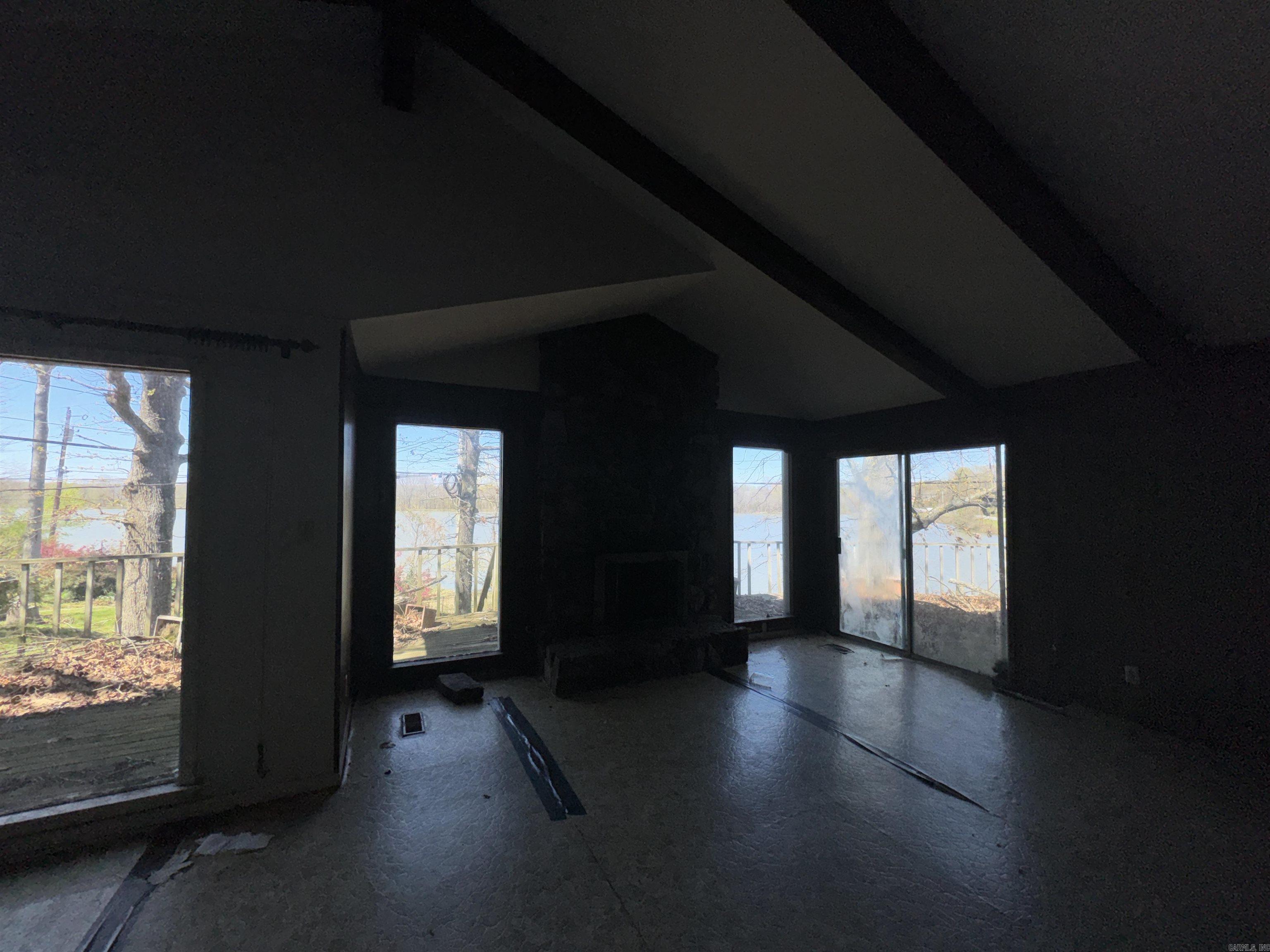 INDIANHEAD LAKES EST - Residential