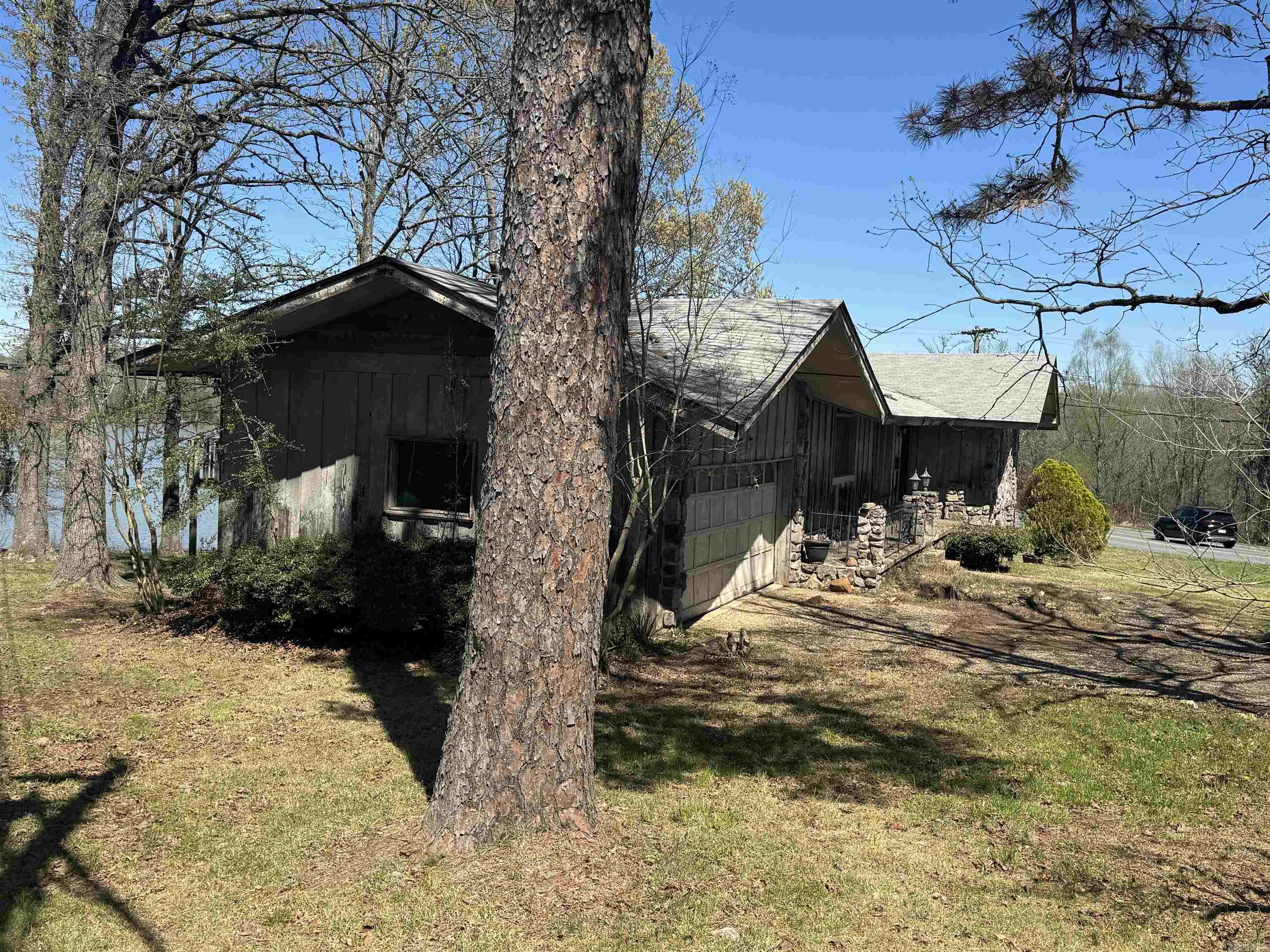 INDIANHEAD LAKES EST - Residential