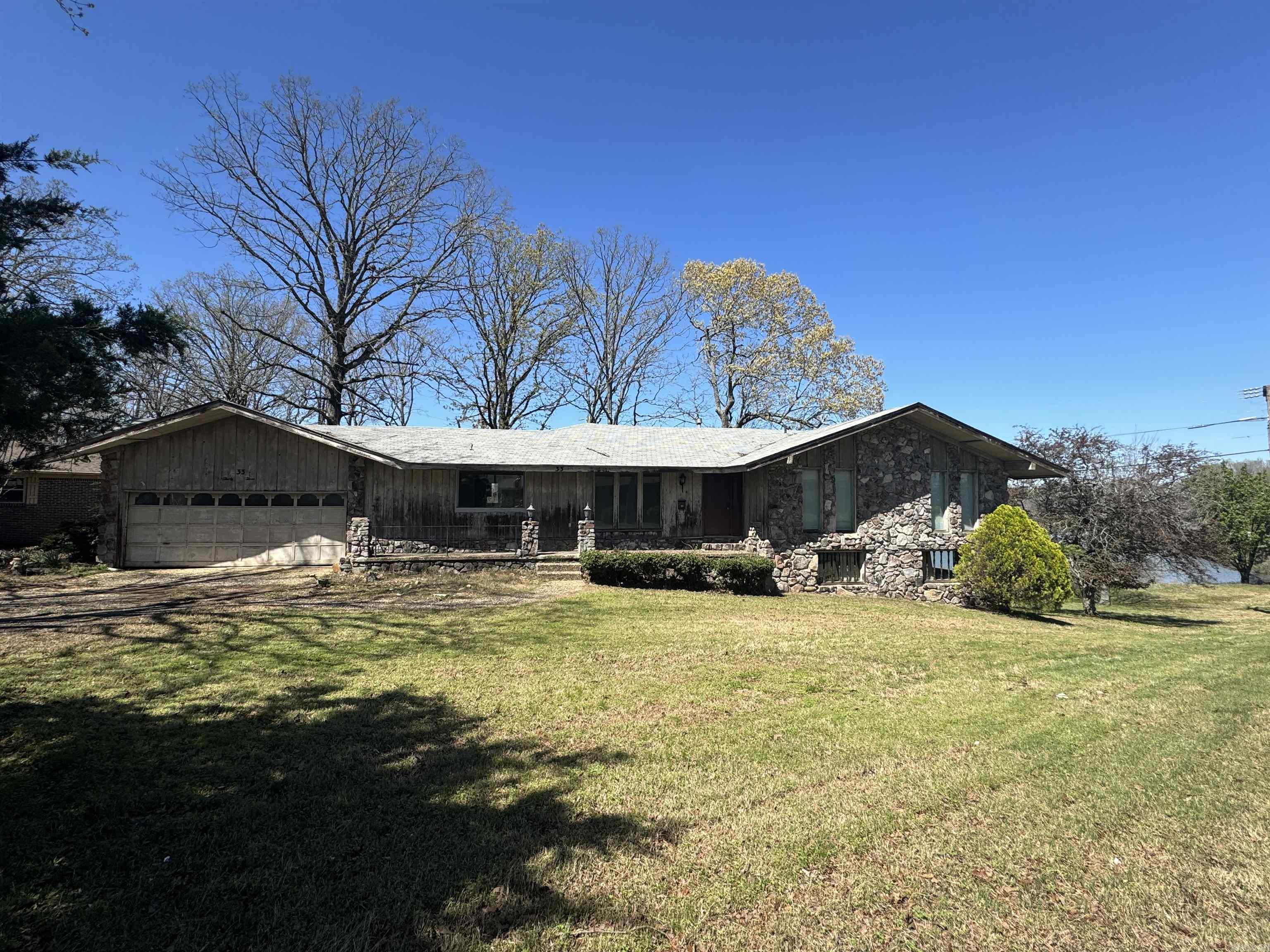 INDIANHEAD LAKES EST - Residential