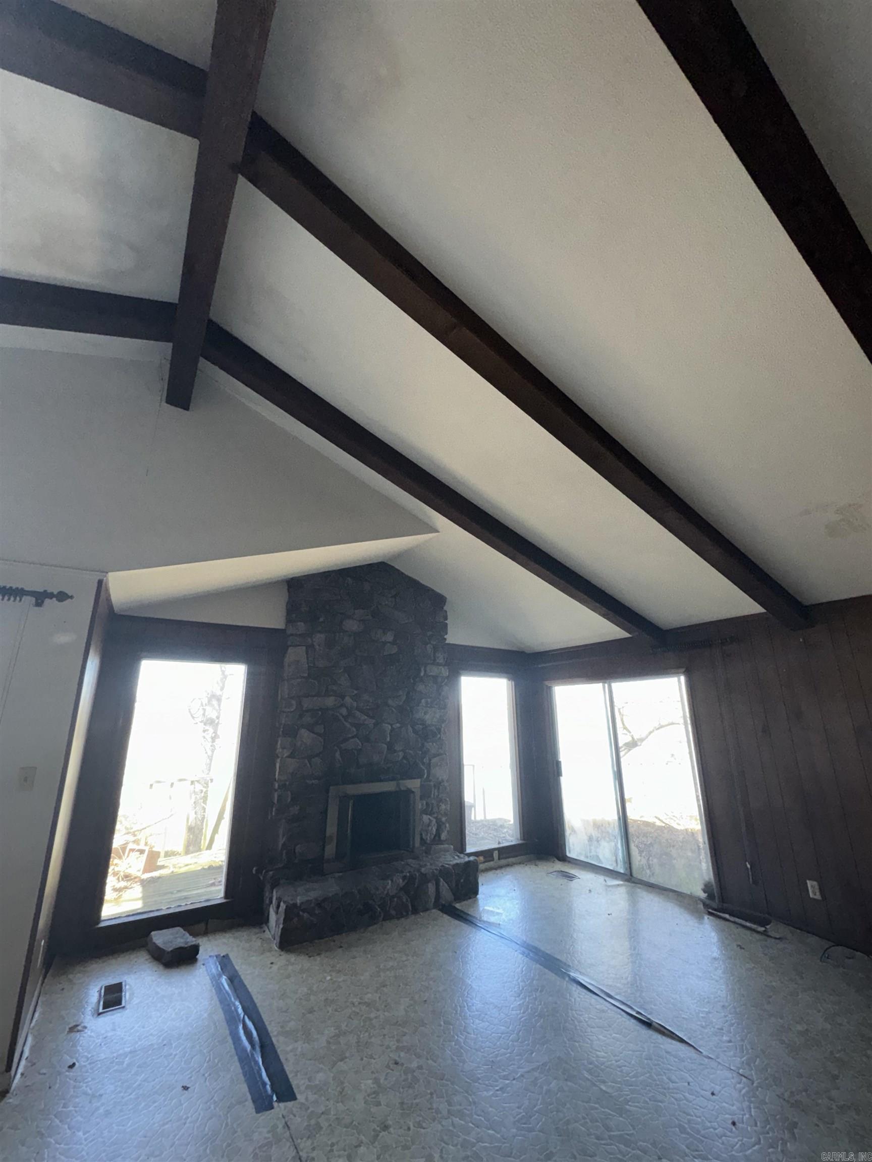 INDIANHEAD LAKES EST - Residential